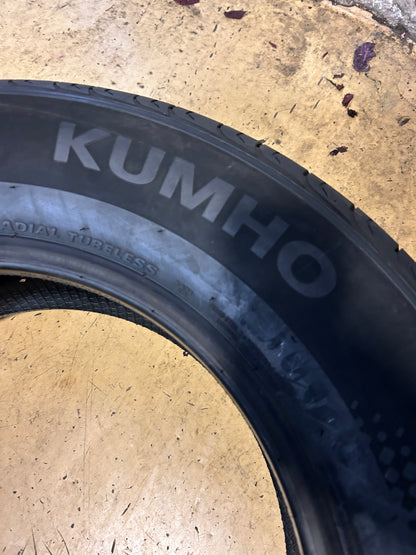 2 NOS KUMHO SOLUS TA31 BSW P 235/65R17 104H ALL SEASON TIRE 2161953