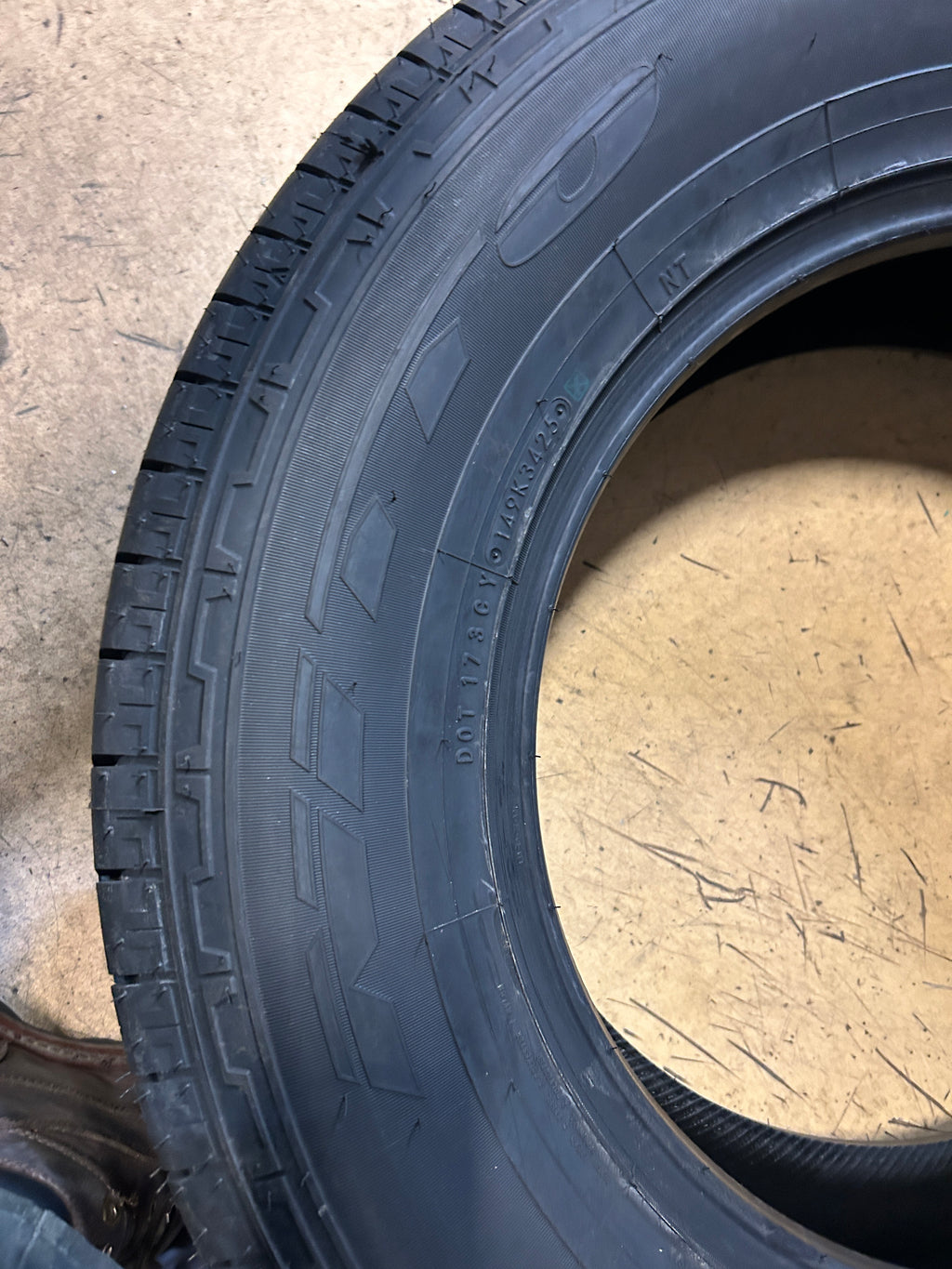 NITTO CROSSTEK 2 BSW P 275 65 18 116T ALL SEASON TIRE 452360