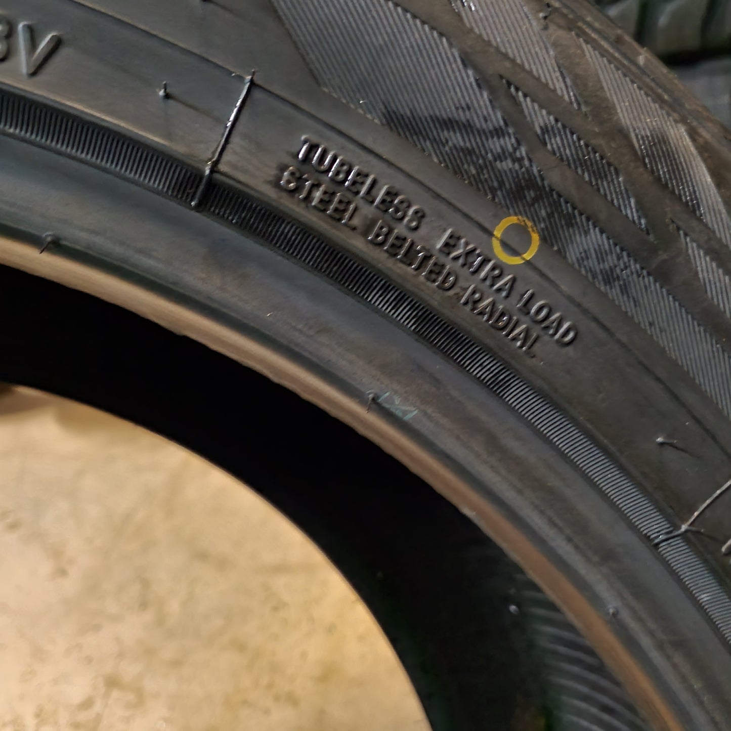 TOYO PROXES ST III P 305 45 22 118V XL ALL SEASON TIRE 247610