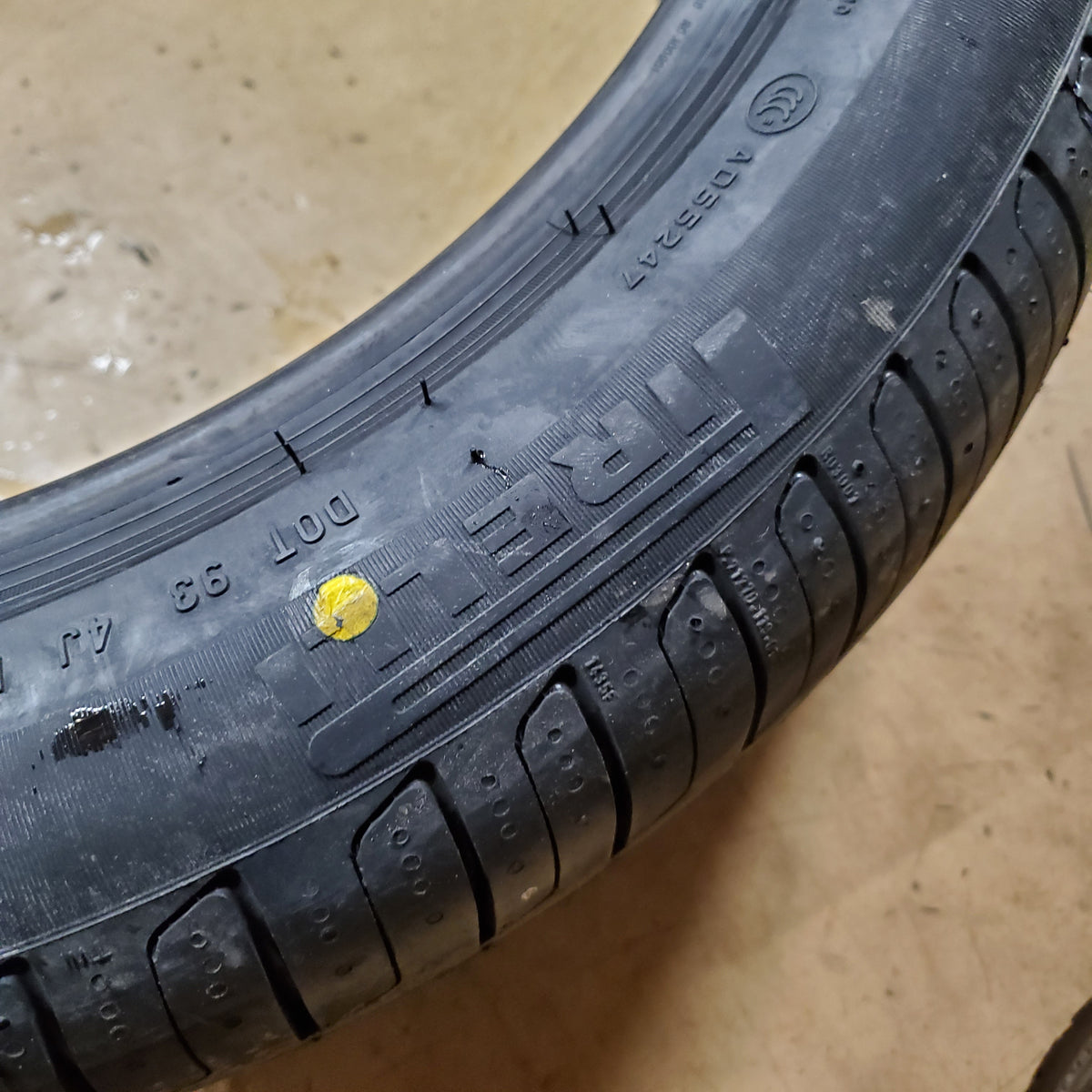 2 PIRELLI CINTURATO P7 P 245 45 18 96Y SL RUNFLAT ALL SEASON TIRES 2074800