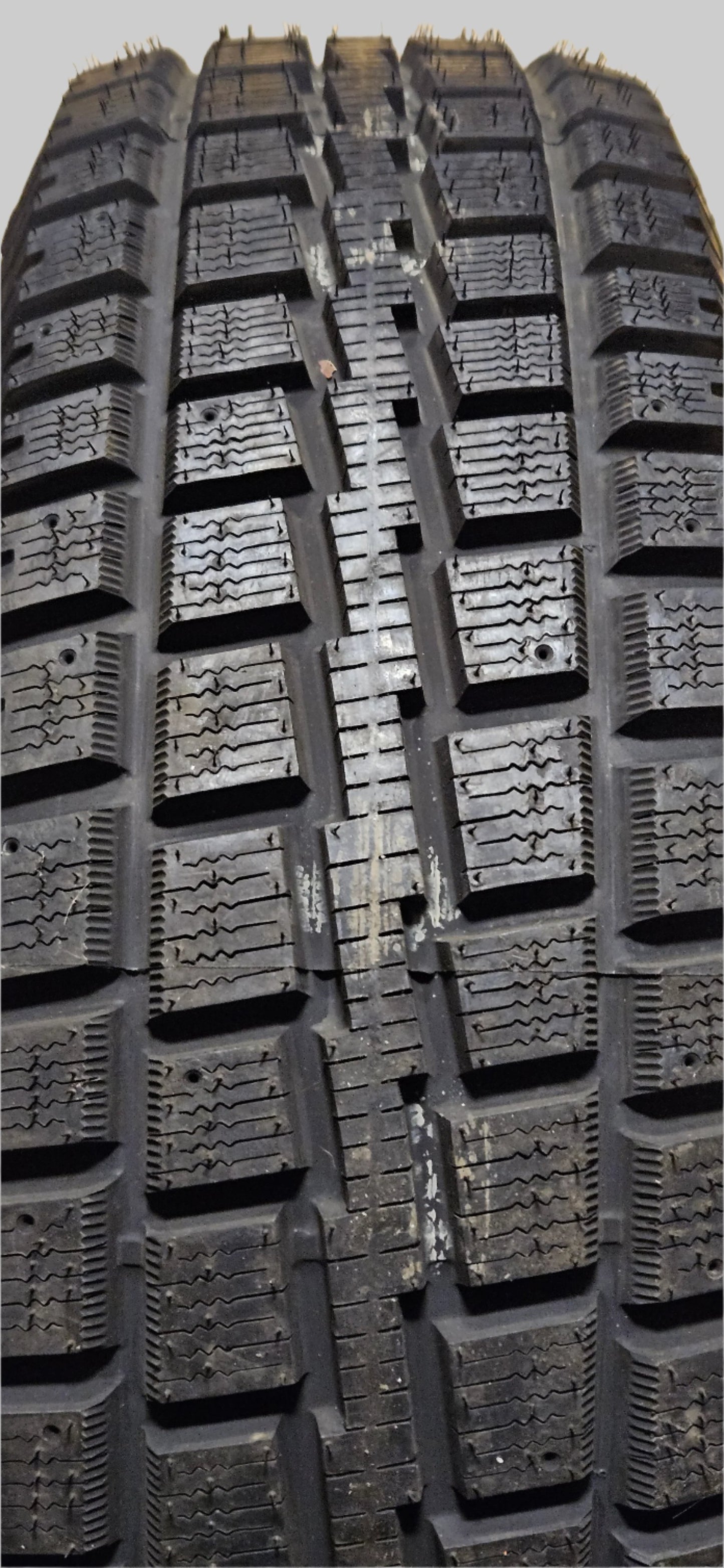 COOPER DISCOVERER M+S STUDDABLE P 255 70 18 113S SL SNOW WINTER TIRE 171223031