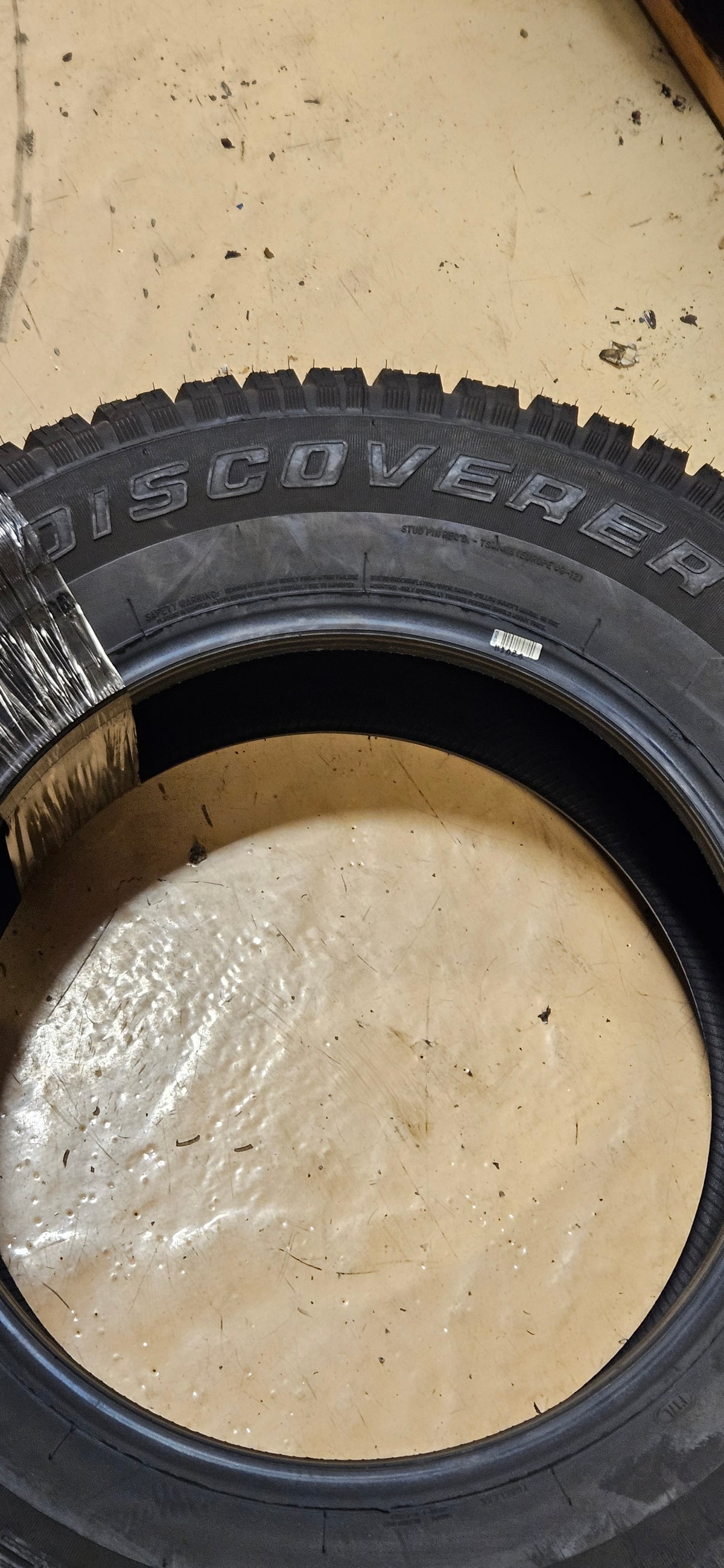 COOPER DISCOVERER M+S STUDDABLE P 255 70 18 113S SL SNOW WINTER TIRE 171223031