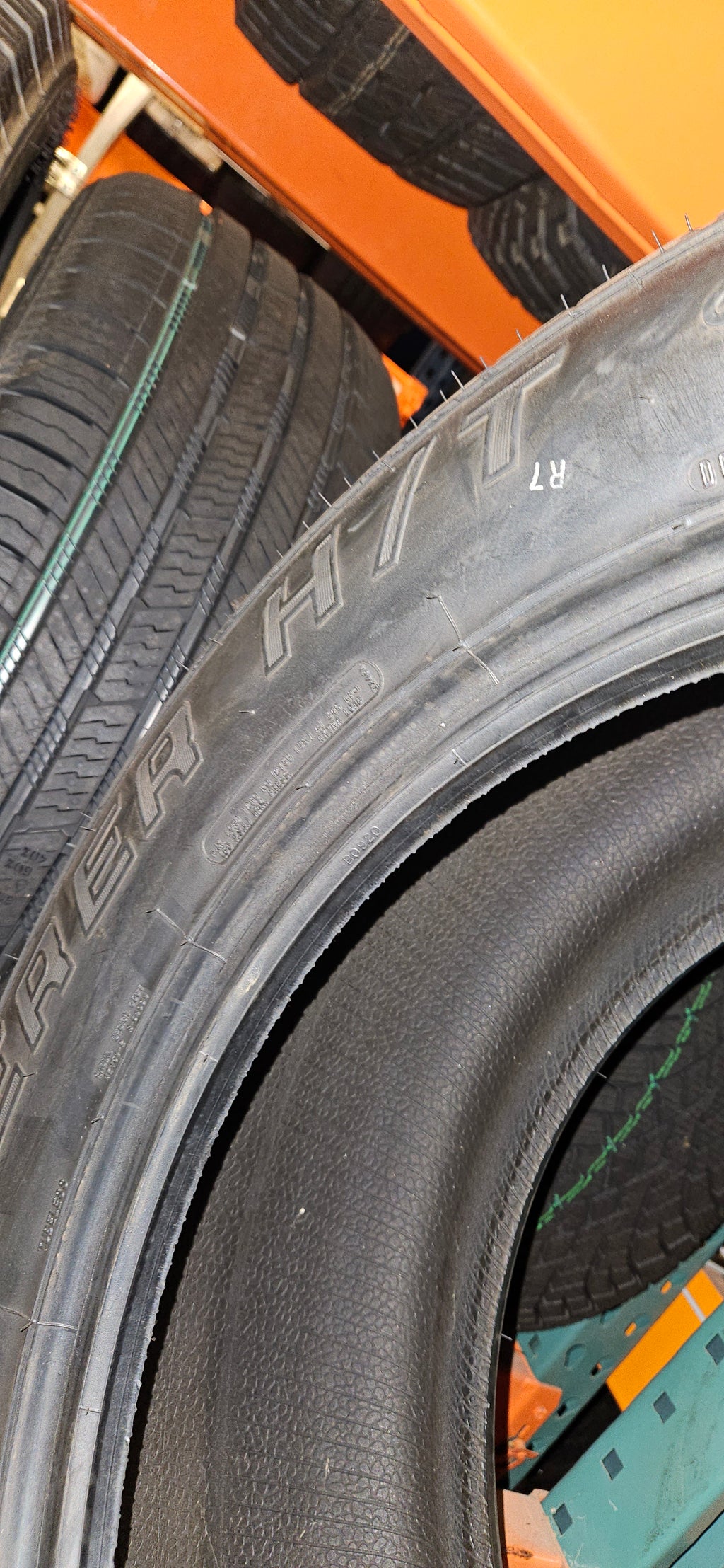 NOS COOPER DISCOVERER HT PLUS P 285 50 20 116T XL HIGHWAY TERRAIN TIRE  90000002932