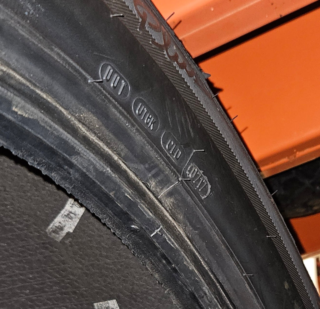 NOS COOPER DISCOVERER HT PLUS P 285 50 20 116T XL HIGHWAY TERRAIN TIRE  90000002932