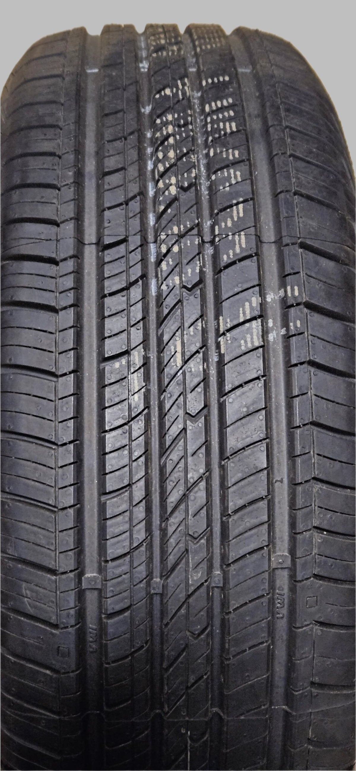 NOS COOPER CS5 GRAND TOURING P 235 60 17 102T SL ALL SEASON TIRE  166084001