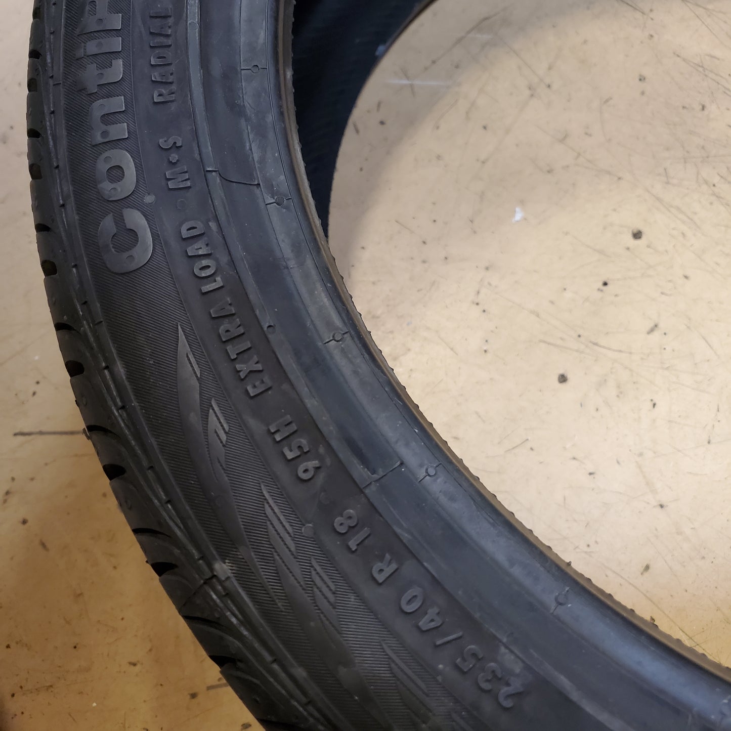 CONTINENTAL CONTIPROCONTACT P 235 40 18 95H XL ALL SEASON TIRE 03504370000