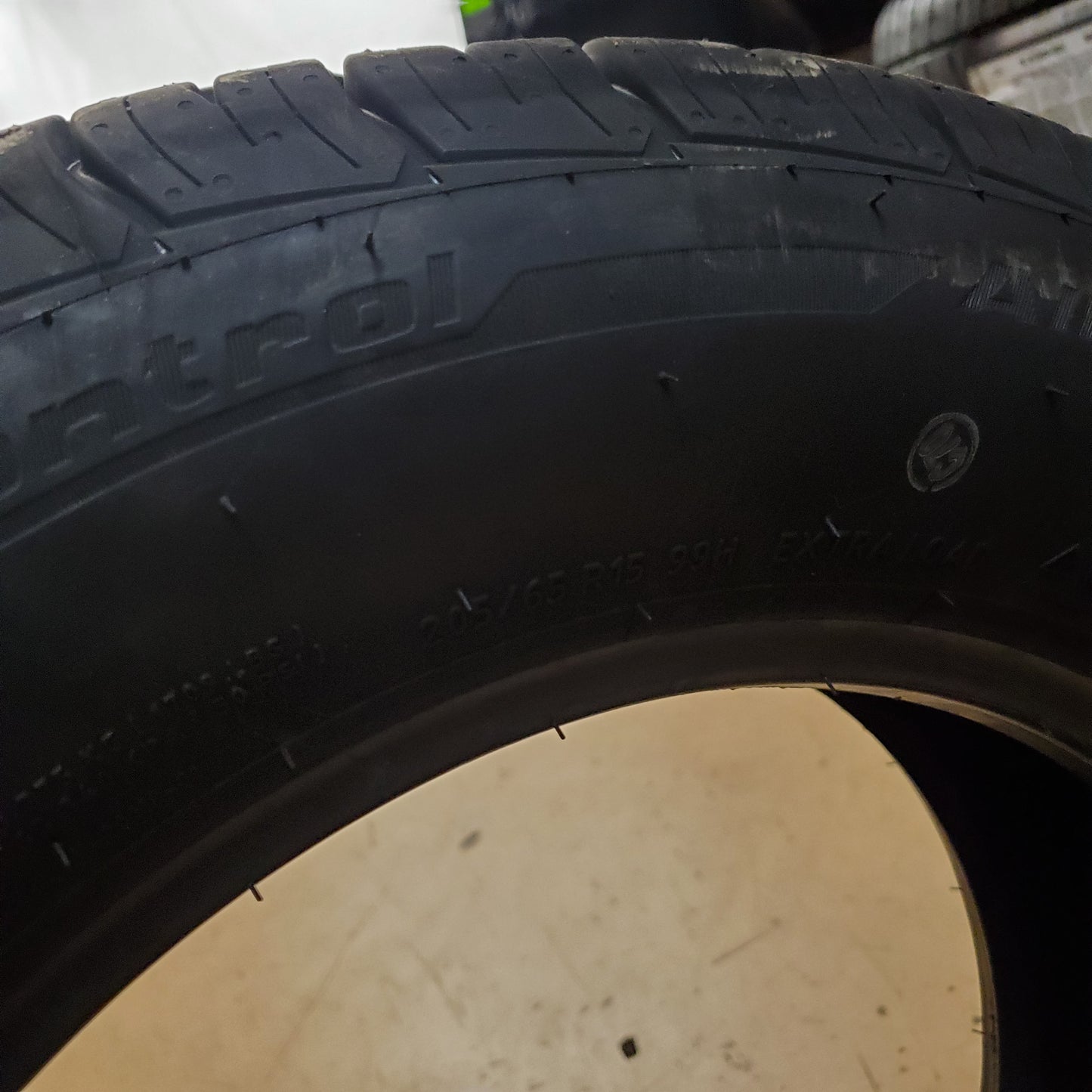 BFGOODRICH ADVANTAGE CONTROL ALL SEASON P 205 65 15 99H XL ALL SEASON TIRE 71973