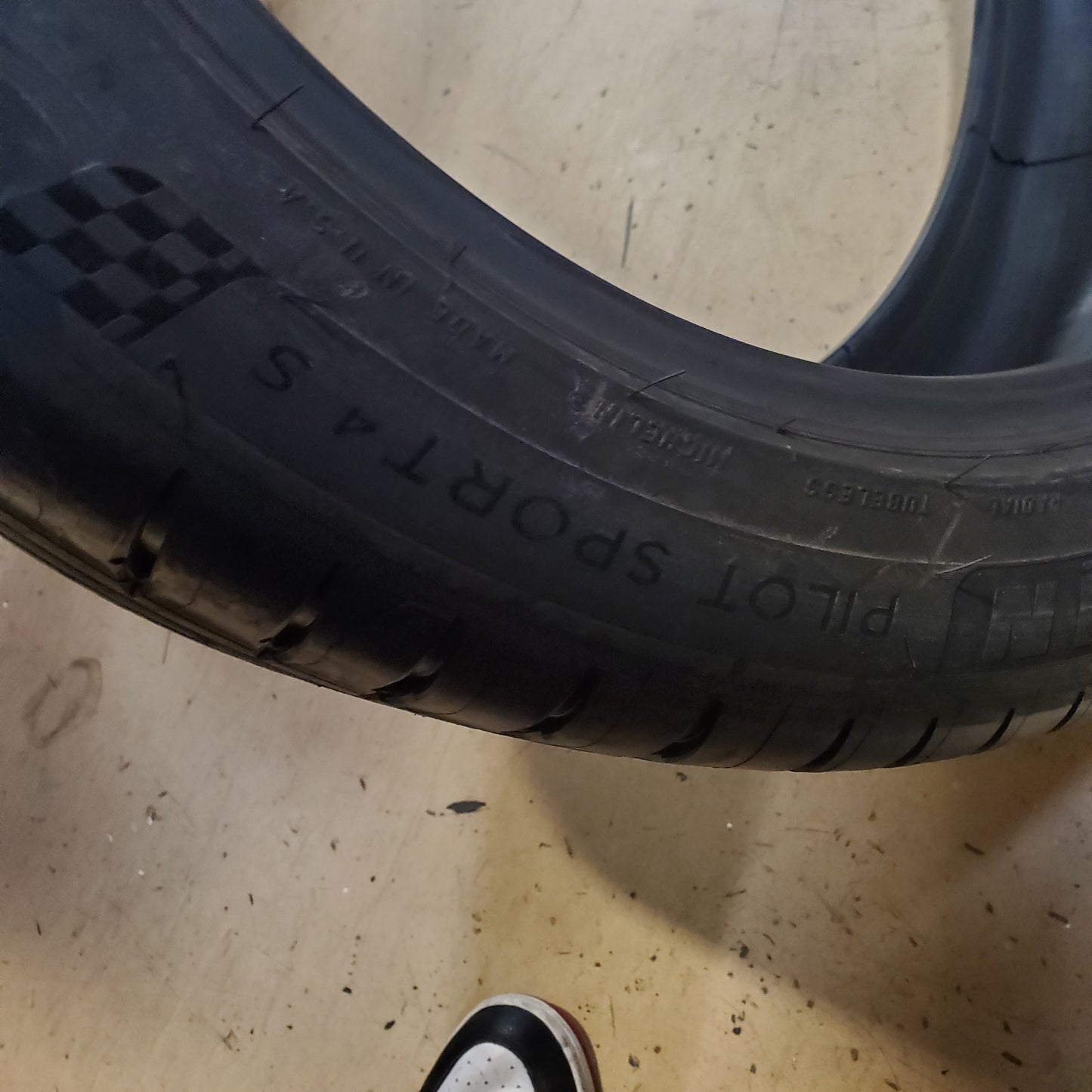 NEW OLD STOCK MICHELIN PILOT SPORT 4S P 245 45 20 103Y XL UHP SUMMER TIRE 05252