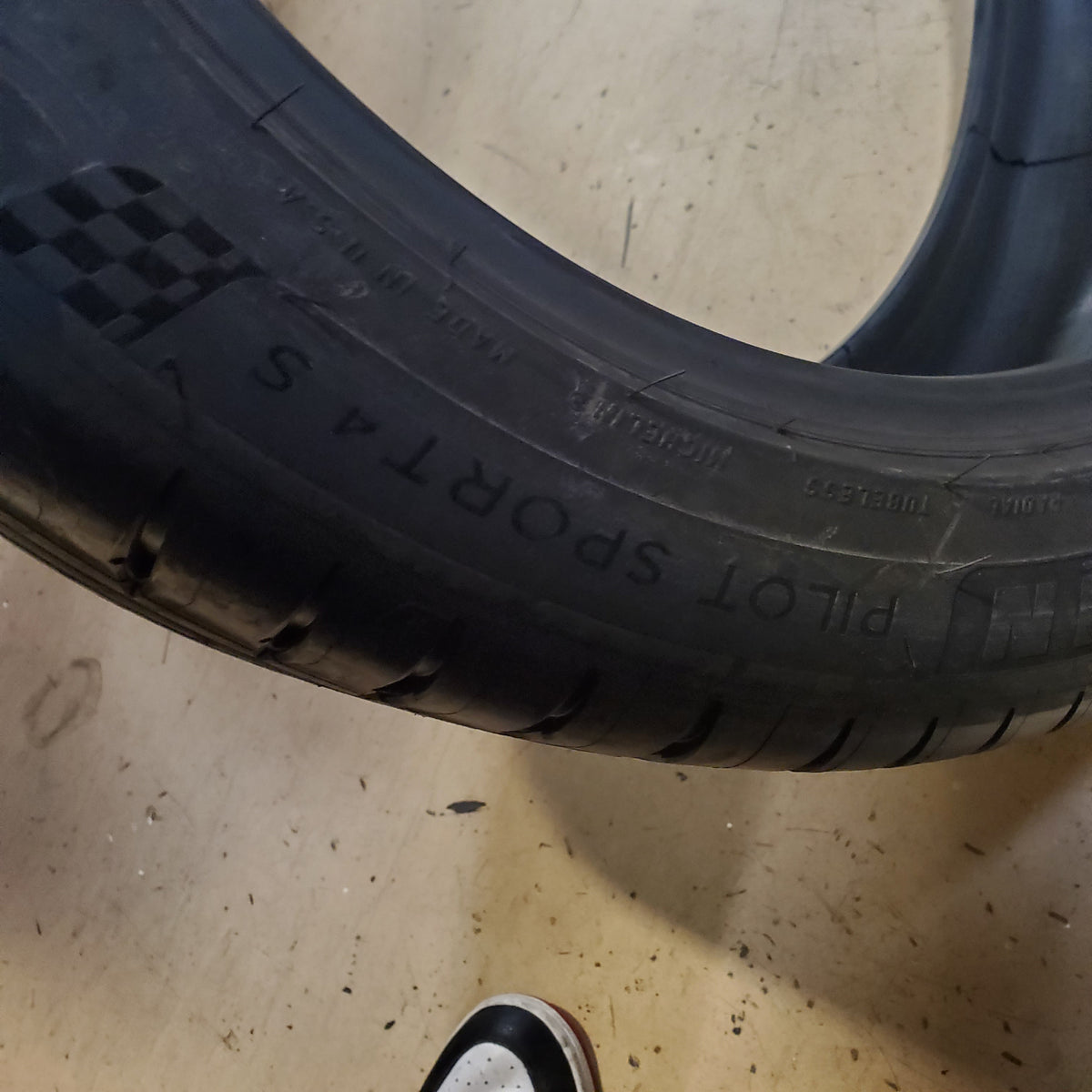 NEW OLD STOCK MICHELIN PILOT SPORT 4S P 245 45 20 103Y XL UHP SUMMER TIRE 05252
