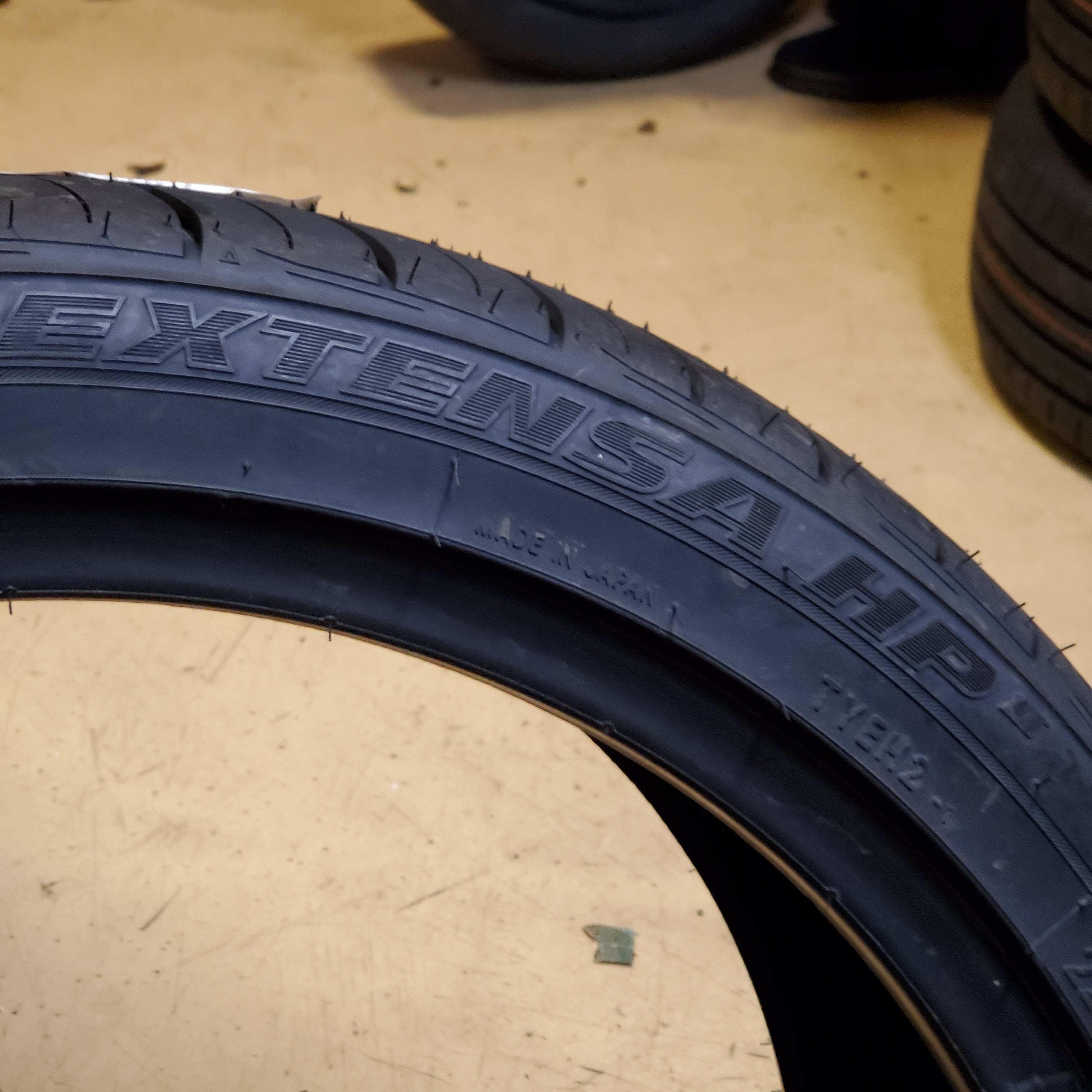 TOYO EXTENSA  HP II P 225 40 19 93W XL UHP ALL SEASON TIRE 196660