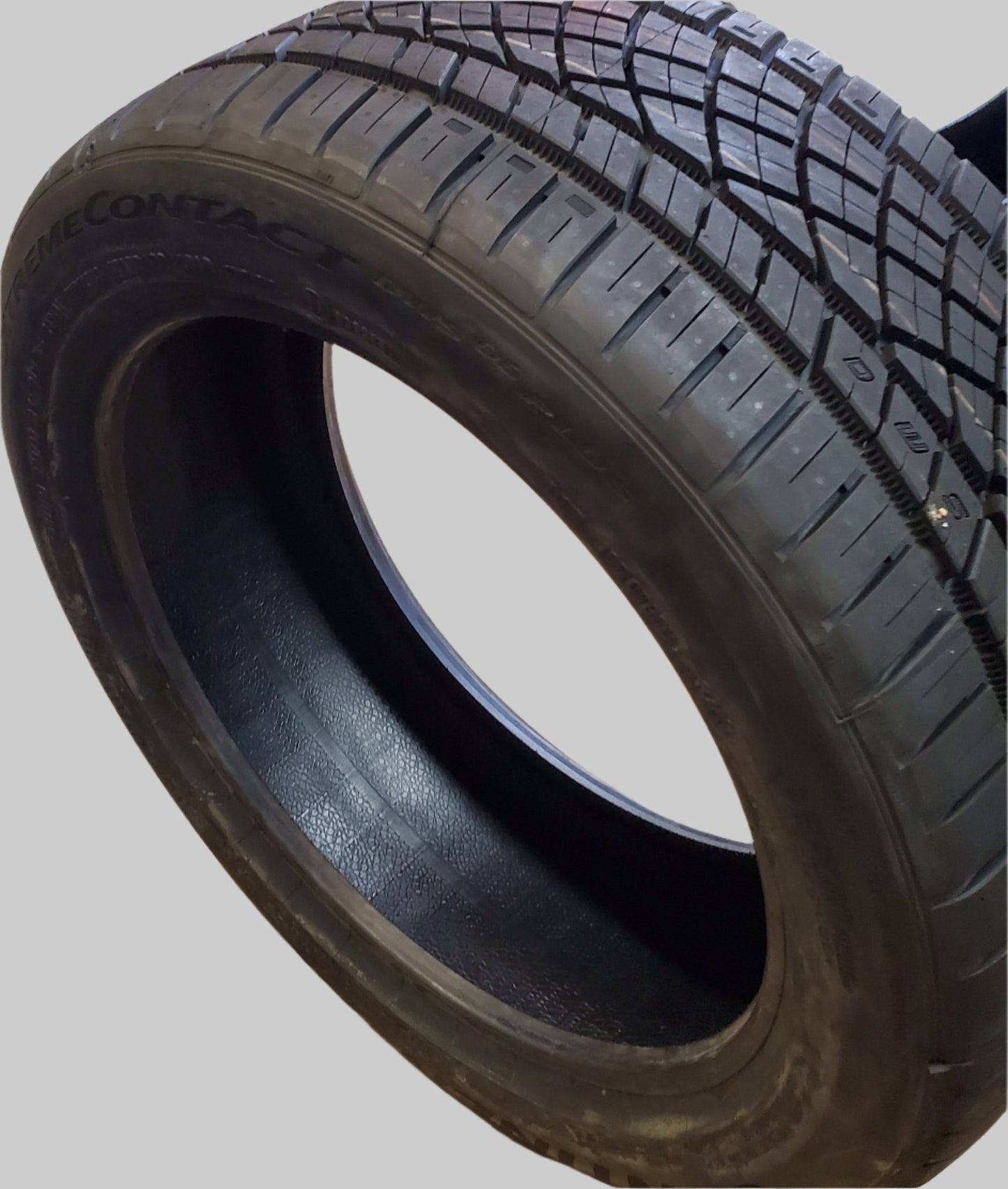 CONTINENTAL EXTREMECONTACT DWS06 PLUS P 225 45 17 91W SL A/S TIRE 15572750000