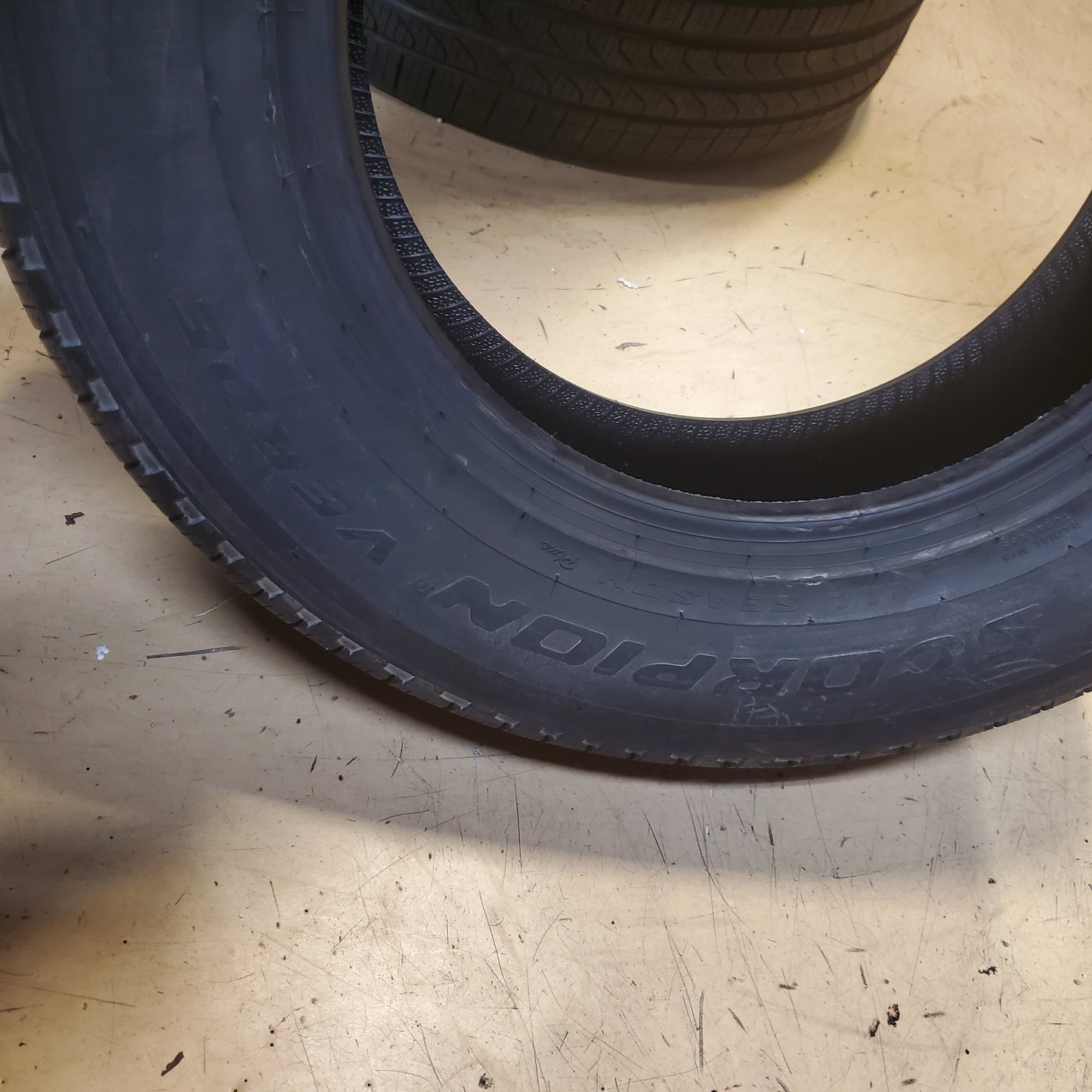 NOS PIRELLI SCORPION VERDE ALL SEASON PLUS P 215 70 16 100T SL ALL SEASON TIRE 2826100