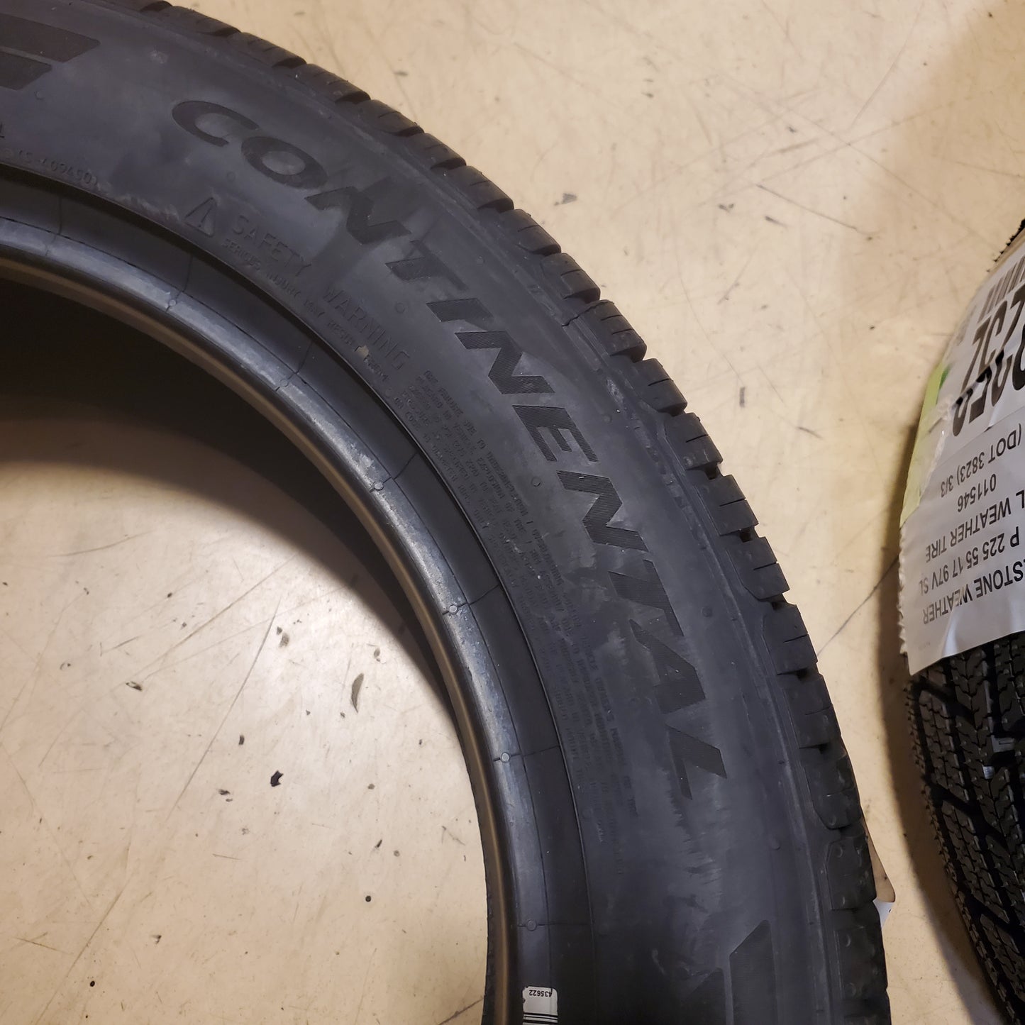 CONTINENTAL TRUECONTACT TOUR P 225 50 18 95T SL ALL SEASON TIRE 15498300000