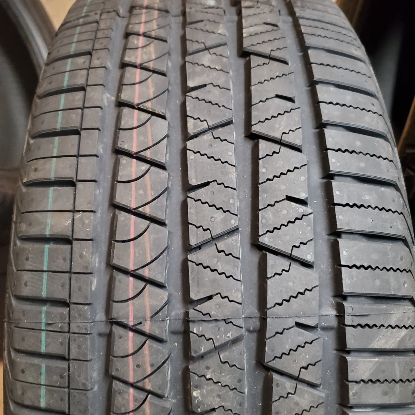 2 CONTINENTAL CROSSCONTACT LX SPORT VOLVO P 255 45 20 105H XL TIRE 03596930000 (Copy)