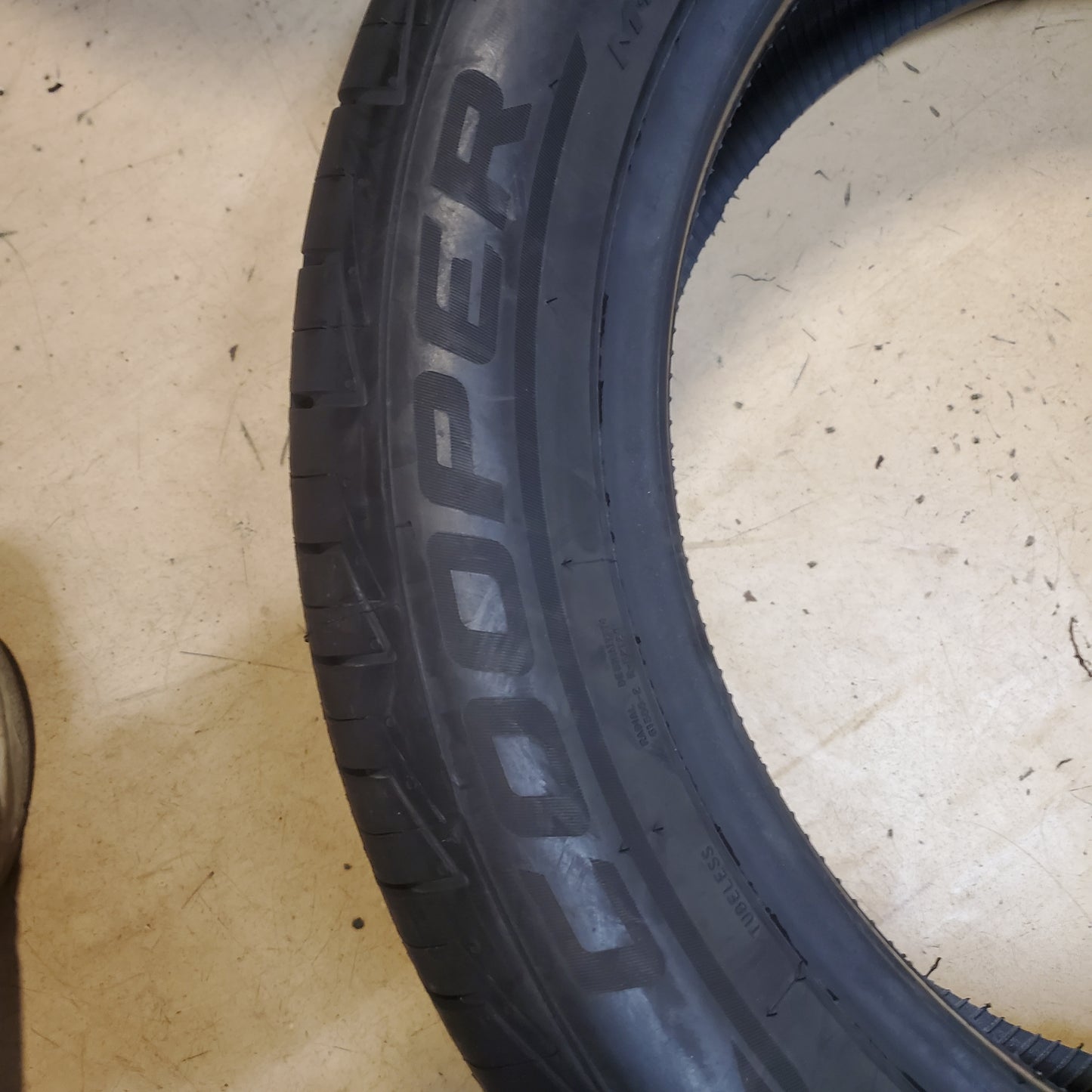 COOPER CS5 ULTRA TOURING P 235 50 18 97W SL ALL SEASON TIRE 90000020881
