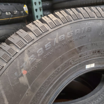 COOPER DISCOVERER M+S STUDDABLE LT 235 85 16 120Q LRE 10 PLY SNOW WINTER TIRE 90000003029S