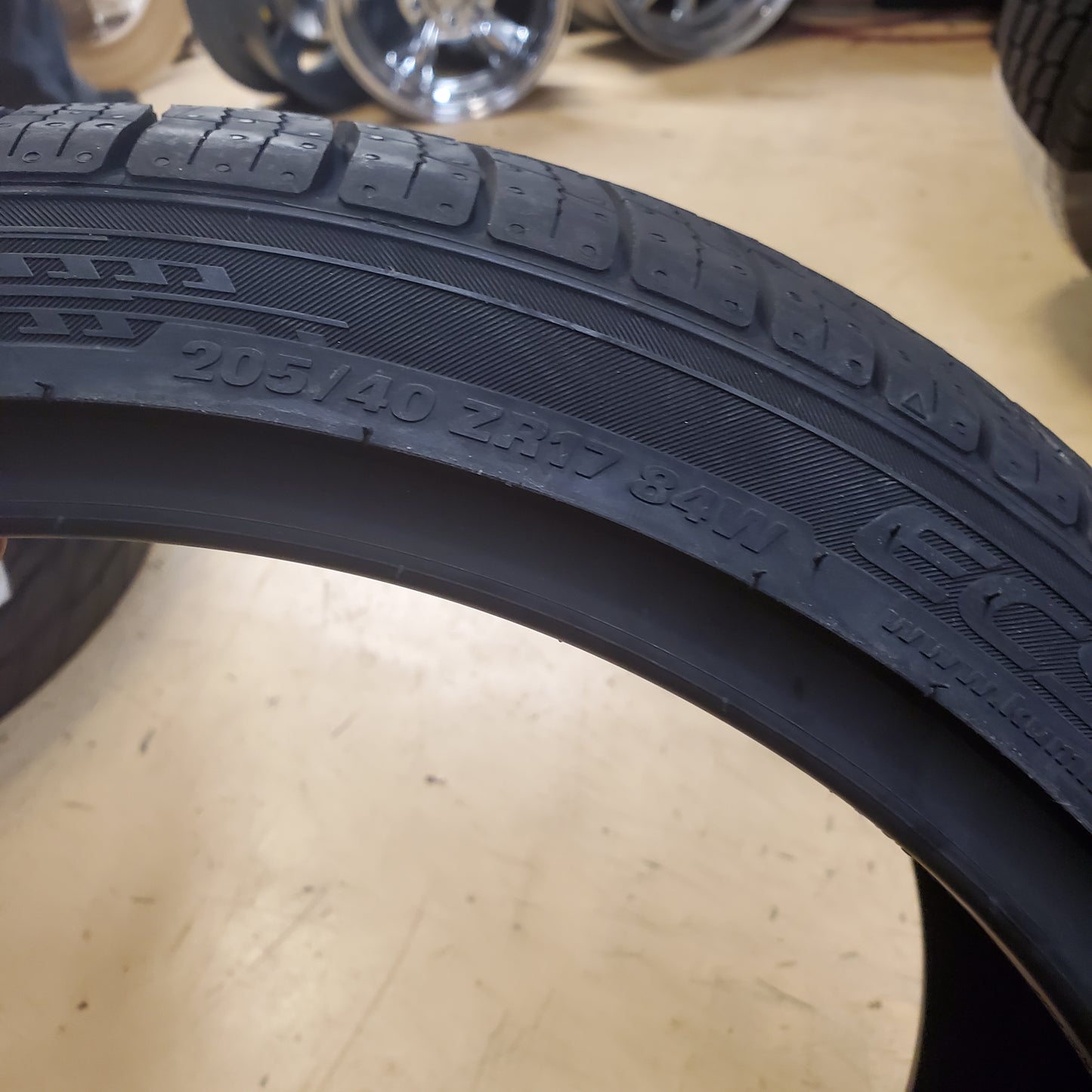 2 KUMHO ECSTA PA51 P 205 40 17 84W XL ALL SEASON TIRES 2248103