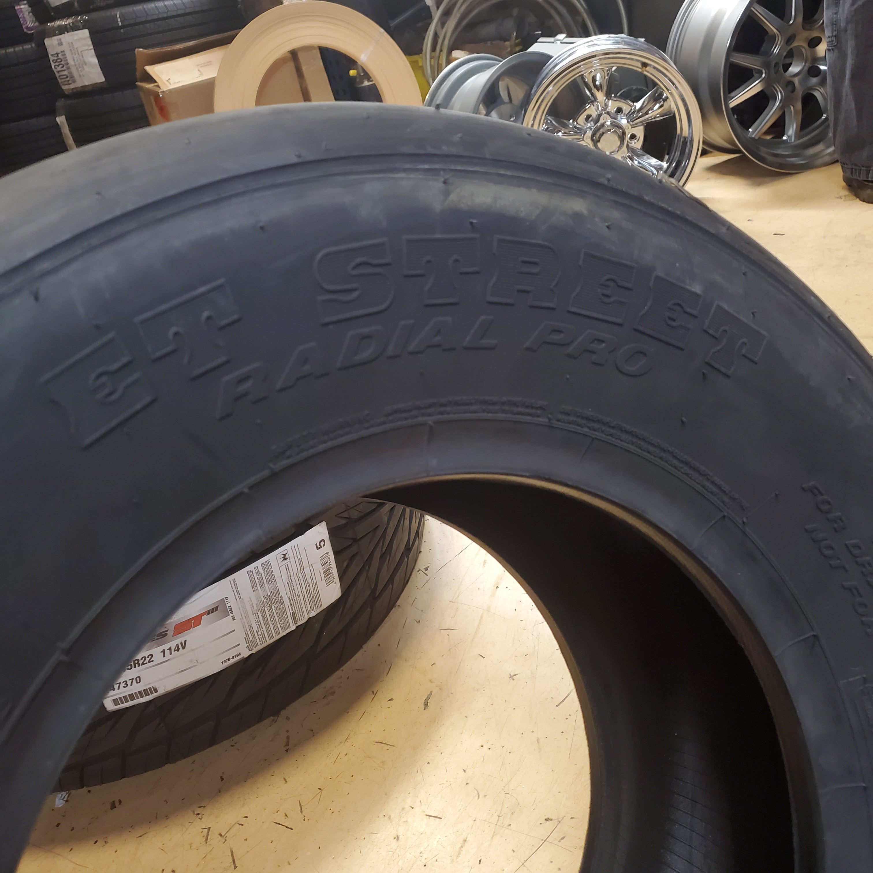 MICKEY THOMPSON ET STREET RADIAL PRO P 275 60 15 SL TIRES 90000001536