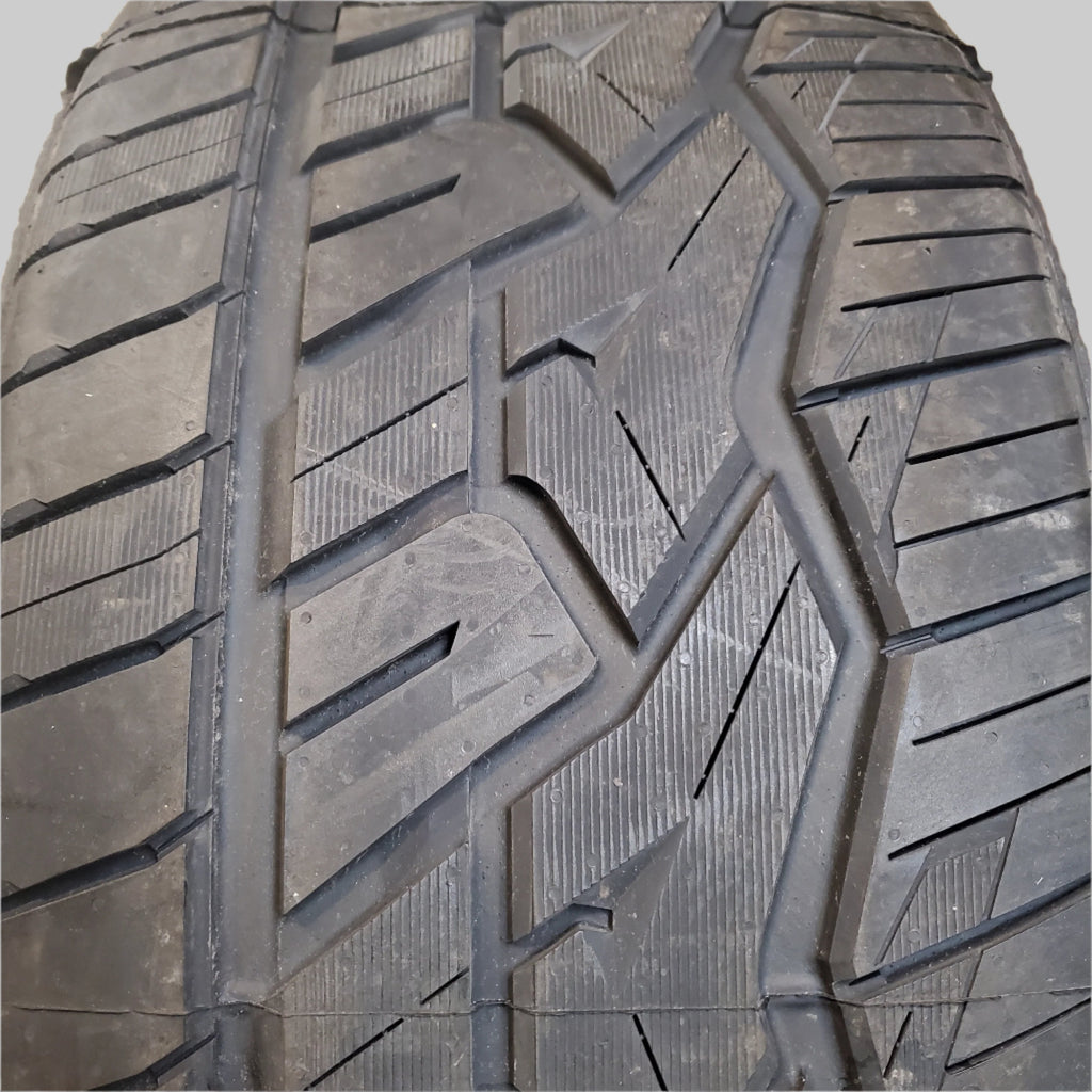 NITTO NT420 BSW P 285 40 22 110W XL ALL SEASON TIRE 207490