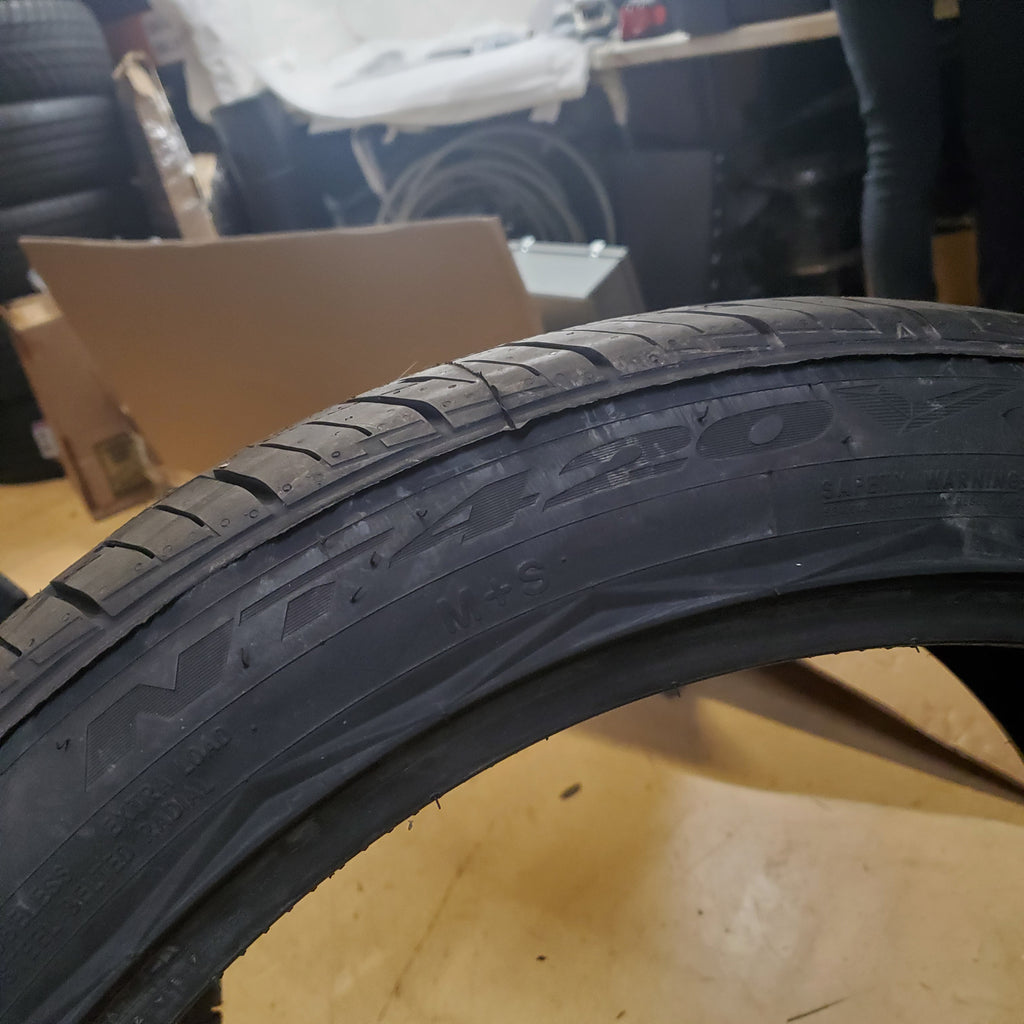 NITTO NT420 BSW P 285 40 22 110W XL ALL SEASON TIRE 207490