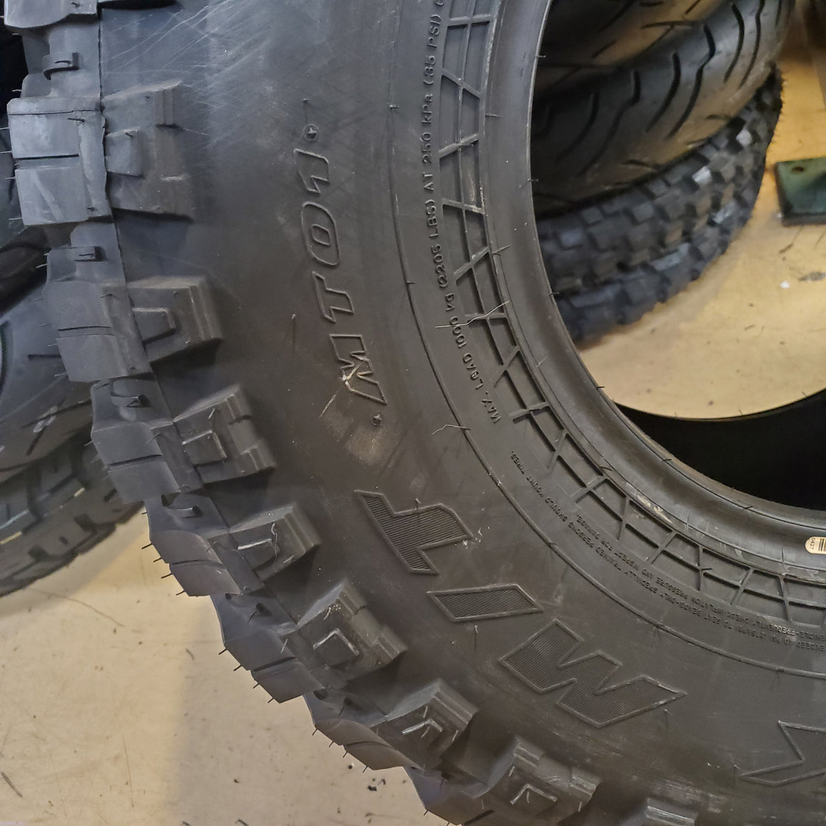 FALKEN WILDPEAK M/T MT01 LT 33 12.5 15 108Q LRC 6PLY MUD TERRAIN TIRE 28516518