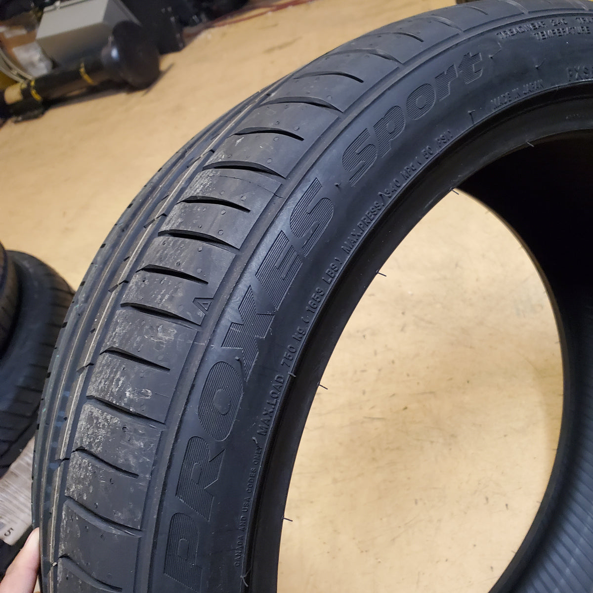 TOYO PROXES SPORT P 245 40 19 98Y XL ALL SEASON TIRE 136830