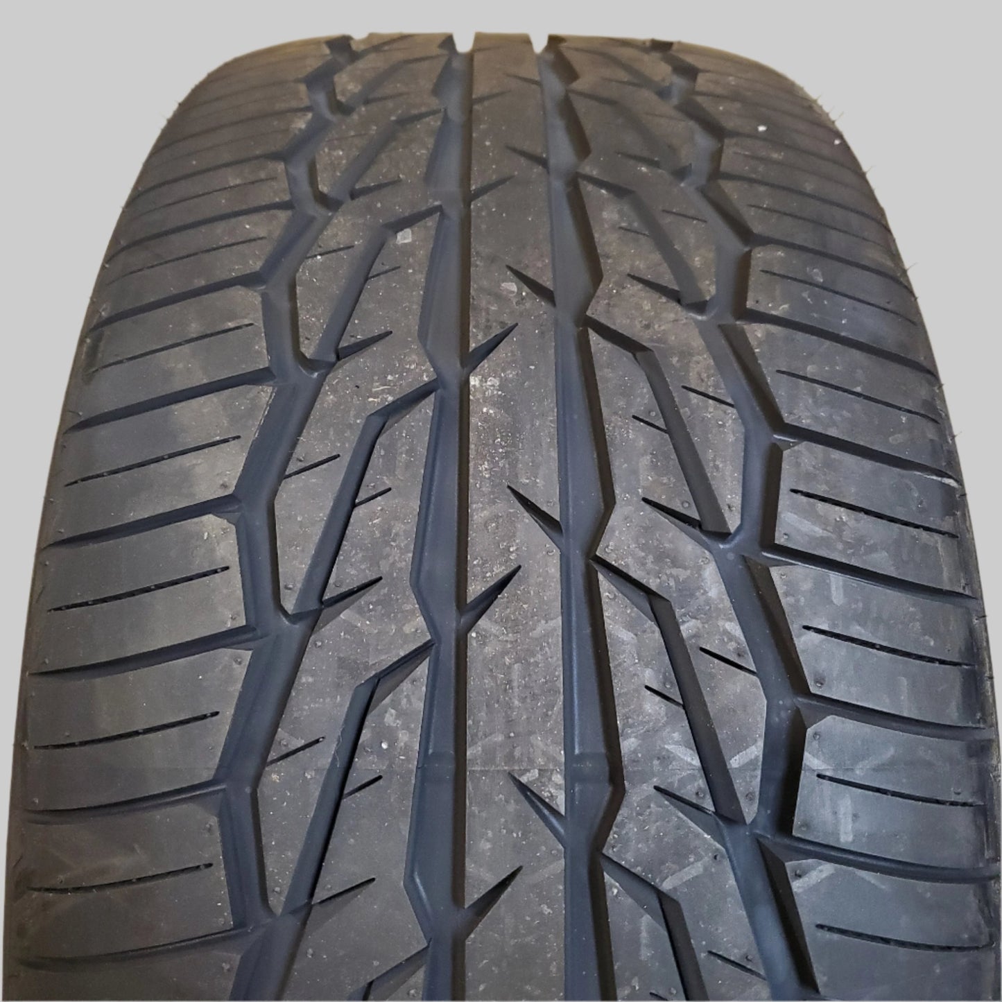 NOS TOYO EXTENSA HP II P 275 40 19 105W XL UHP ALL SEASON 196590