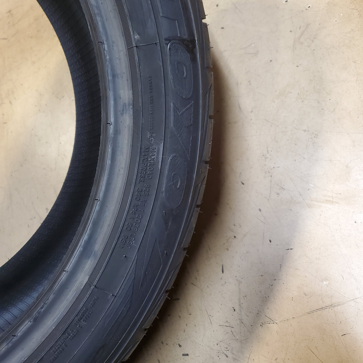 TOYO EXTENSA HP II P 275 40 19 105W XL UHP ALL SEASON 196590