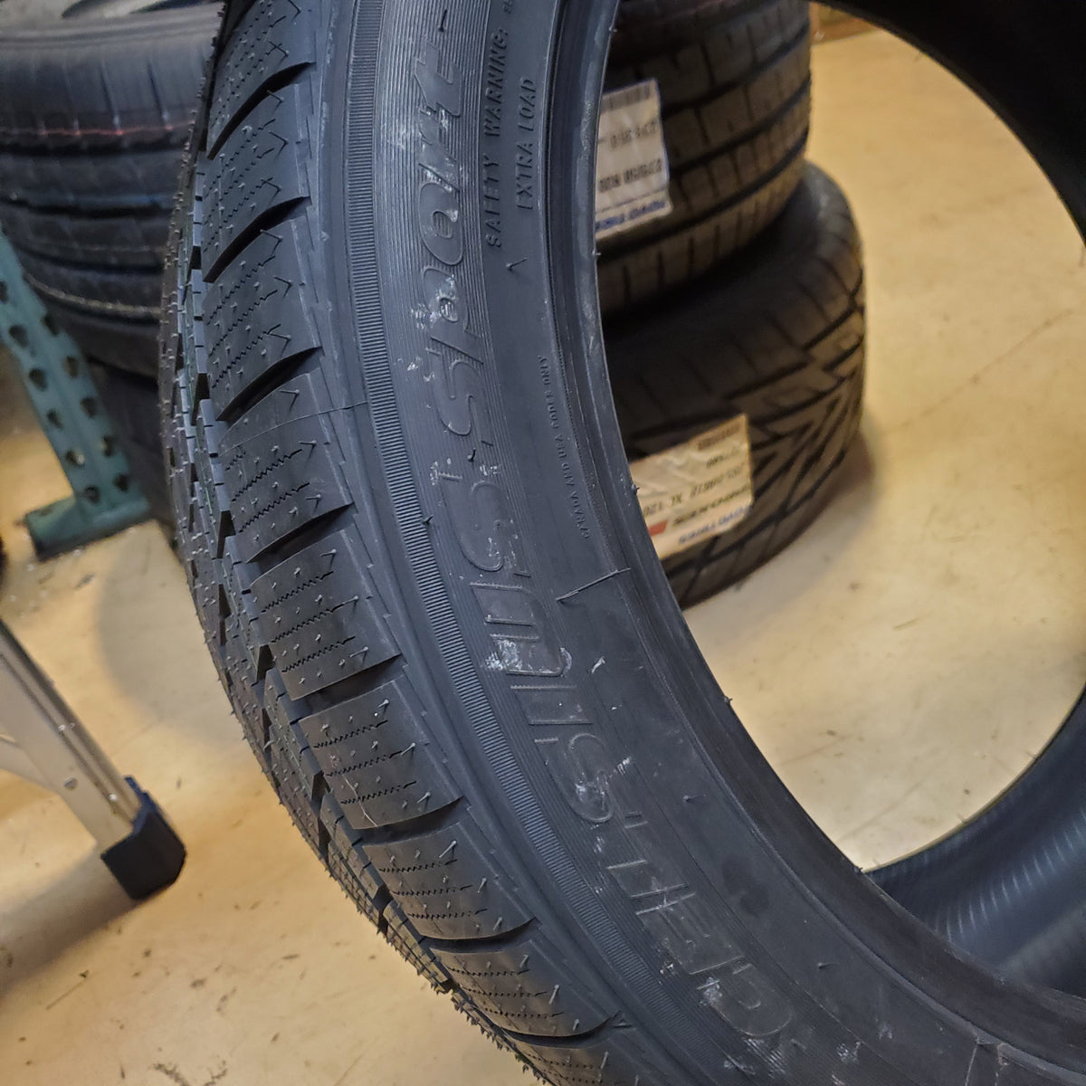 TOYO CELSIUS SPORT P 285 40 21 109Y XL ALL WEATHER PERFORMANCE TIRE 127960