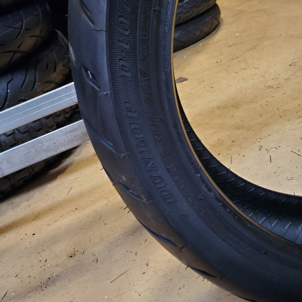 DUNLOP HARLEY DAVIDSON D407 BSW 200 55 17 78V REAR MOTORCYCLE TIRE 45028220