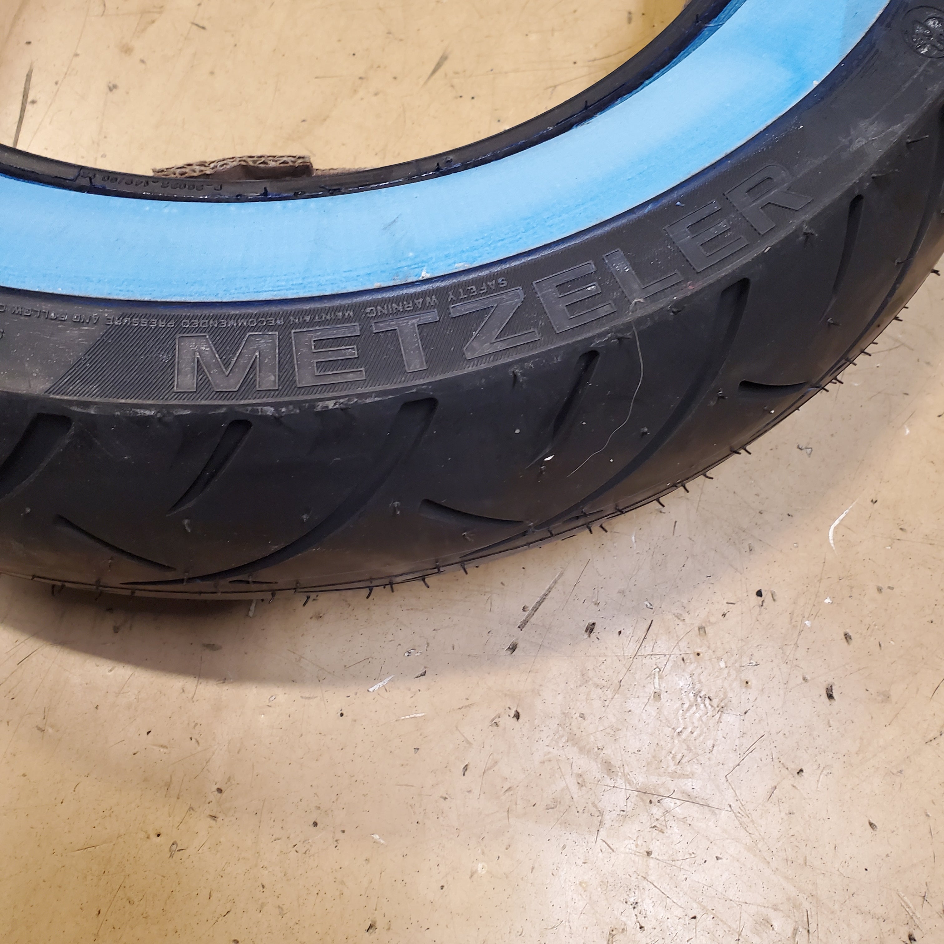 METZELER ME888 MARATHON ULTRA 140 90 16 77H REAR MOTORCYCLE WHITEWALL 2408900