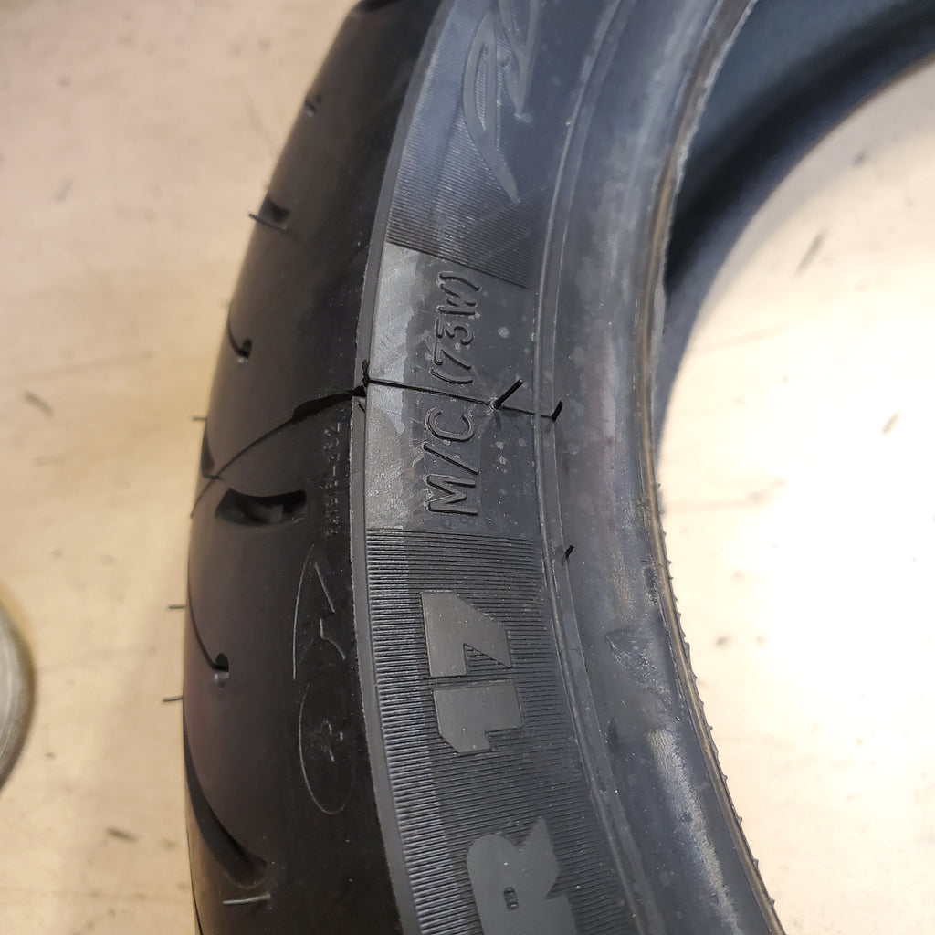 NOS MICHELIN PILOT ROAD 4 GT 180 55 17 73W REAR MOTORCYCLE TIRE 48057