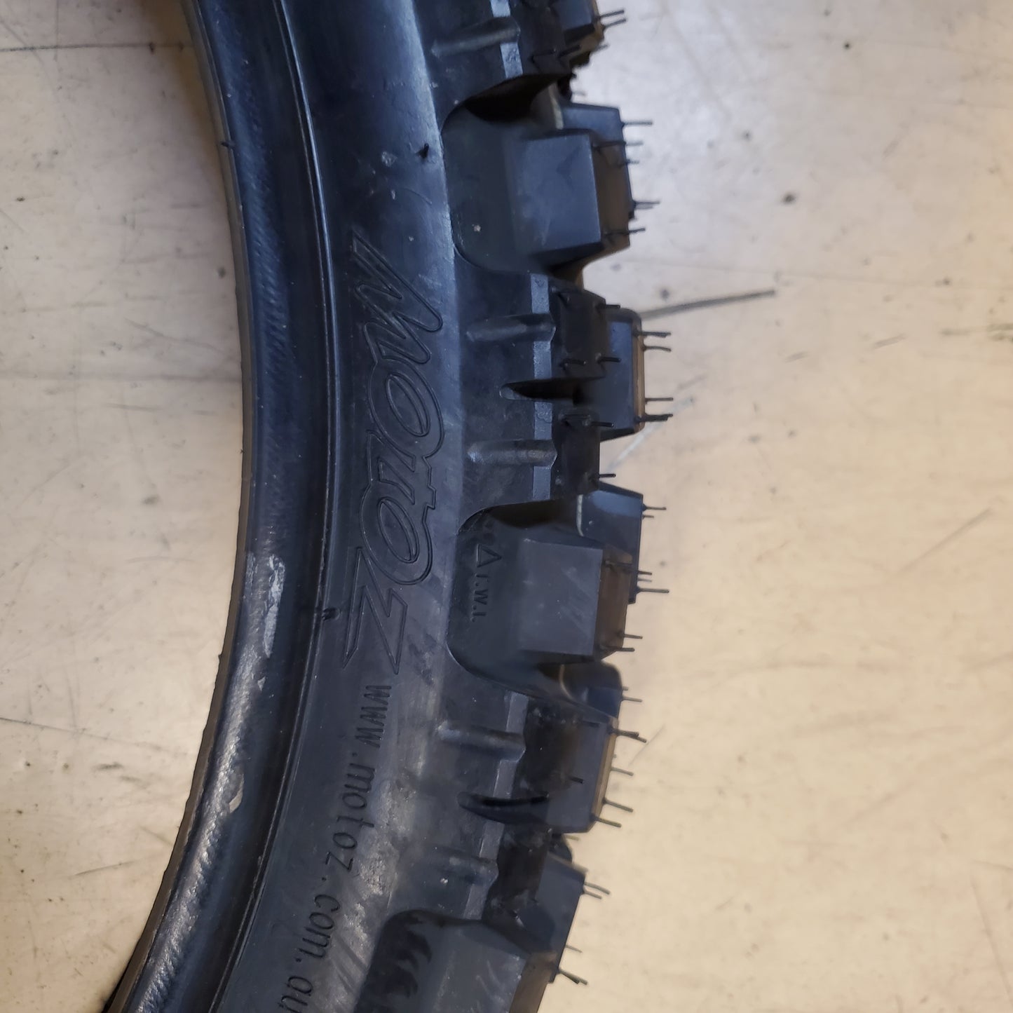 MOTOZ TRACTIONATOR RALLZ 90 90 21 54Q FRONT MOTORCYCLE TIRE DZN2021-37513