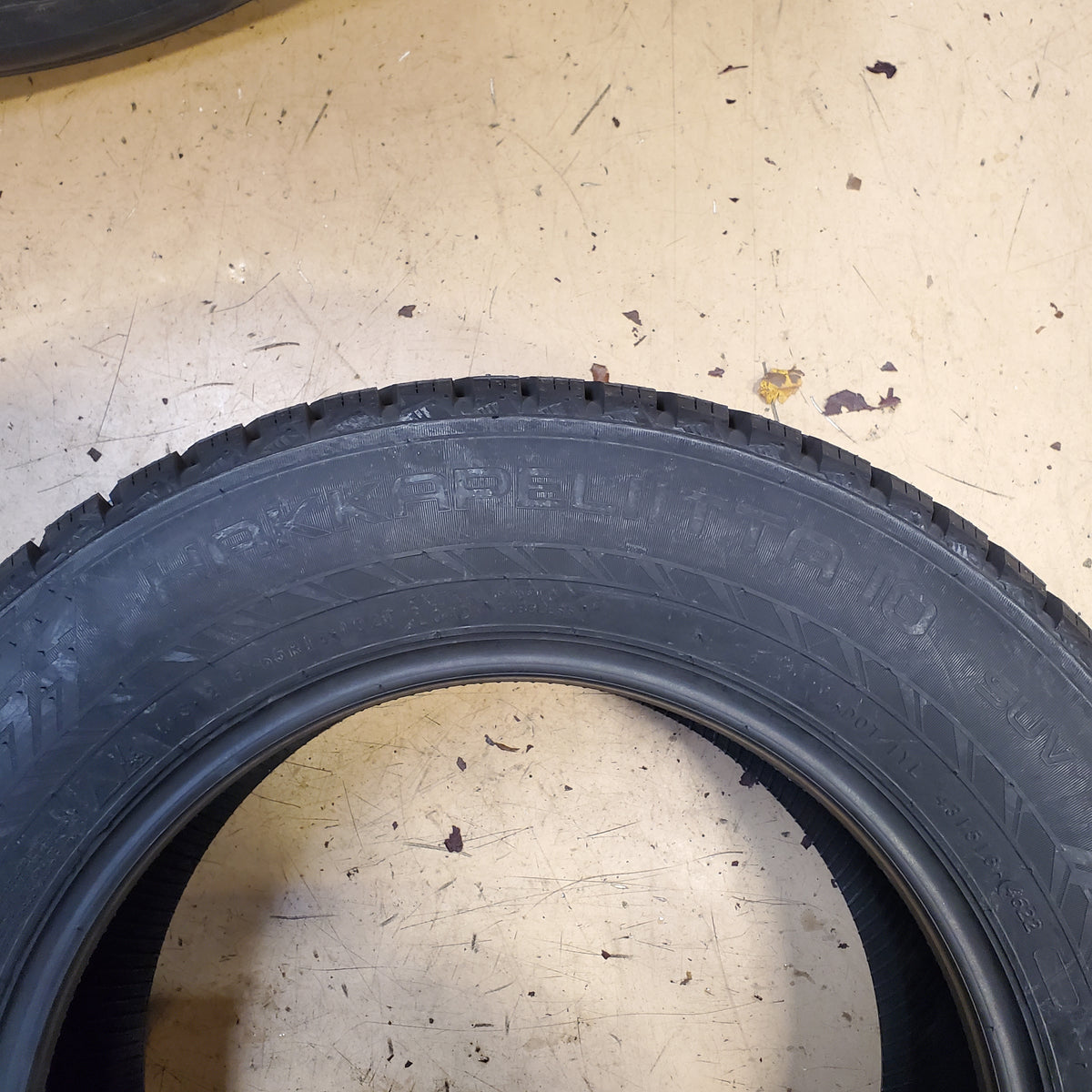 NOKIAN STUDDED HAKKAPELIITTA 10 SUV BW P 215 65 16 102T XL ICE GRIP WINTER TIRE TS32468