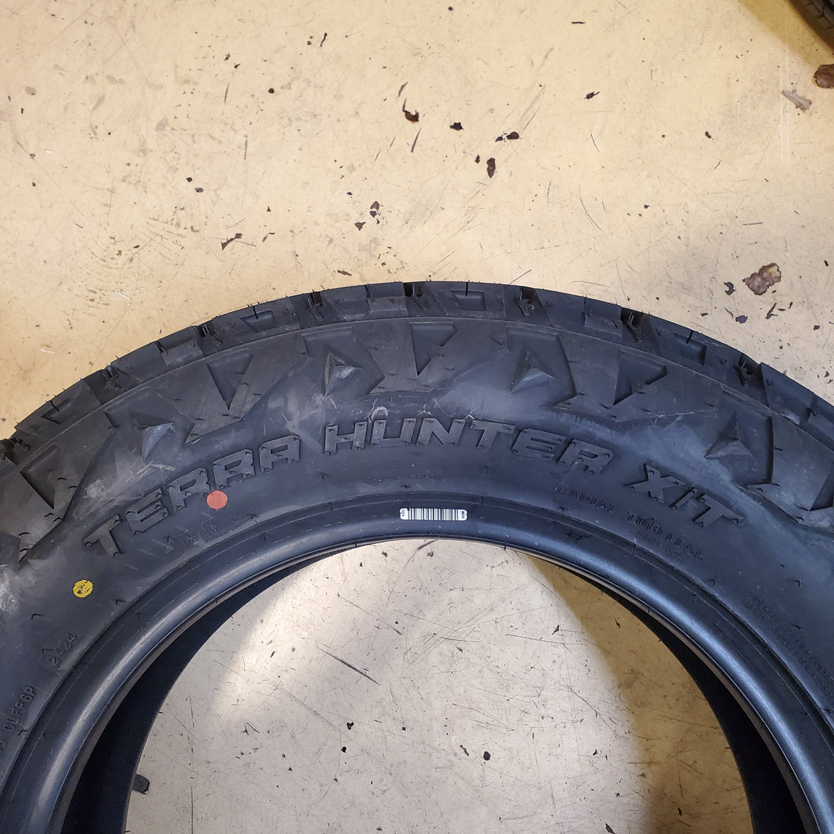 VENOM POWER TERRA HUNTER X/T BW 245 65 17 111T XL LIGHT TRUCK TIRE TVPXT68