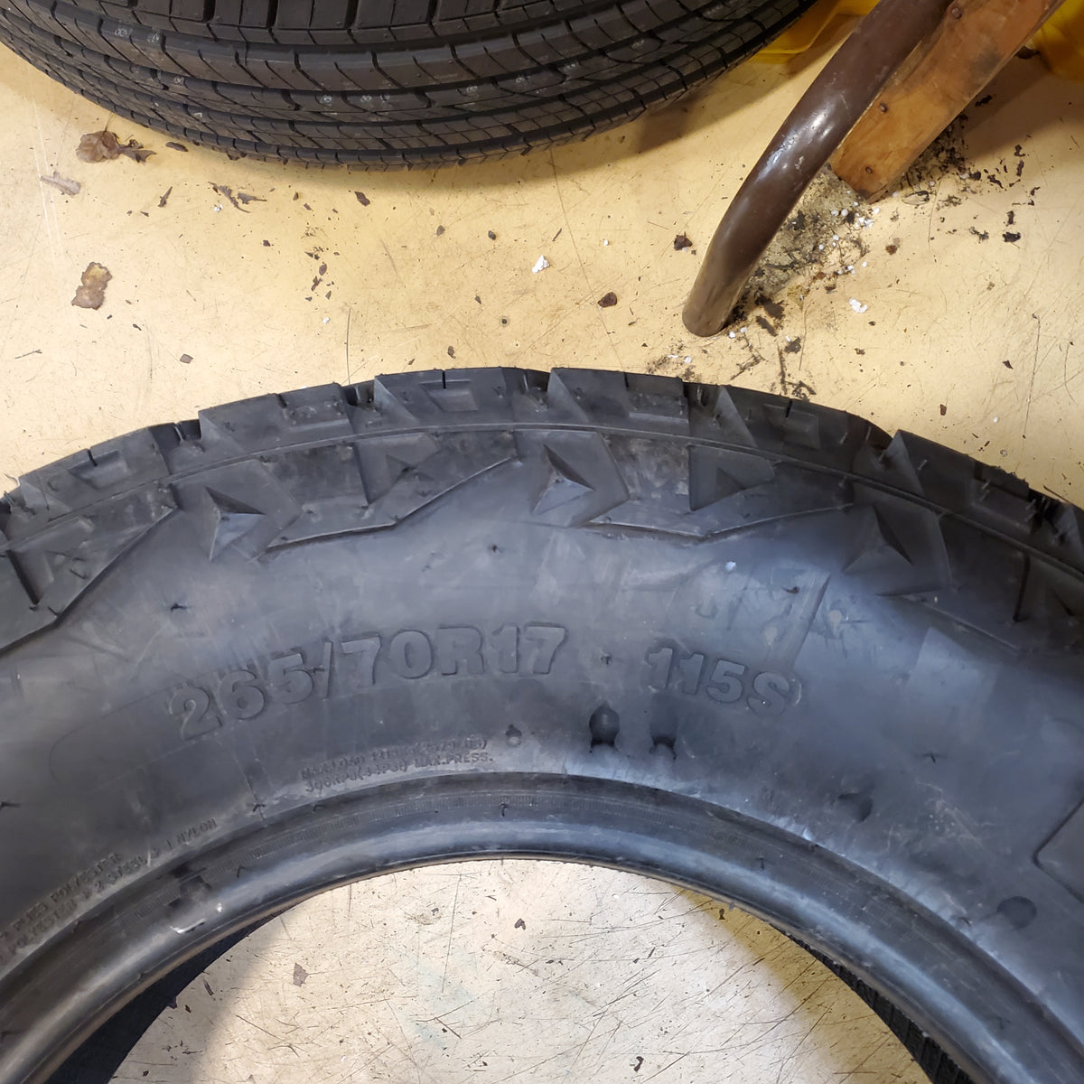 VENOM POWER TERRA HUNTER X/T BSW P 265 70 17 115S RUGGED TERRAIN TIRE TVPXT31