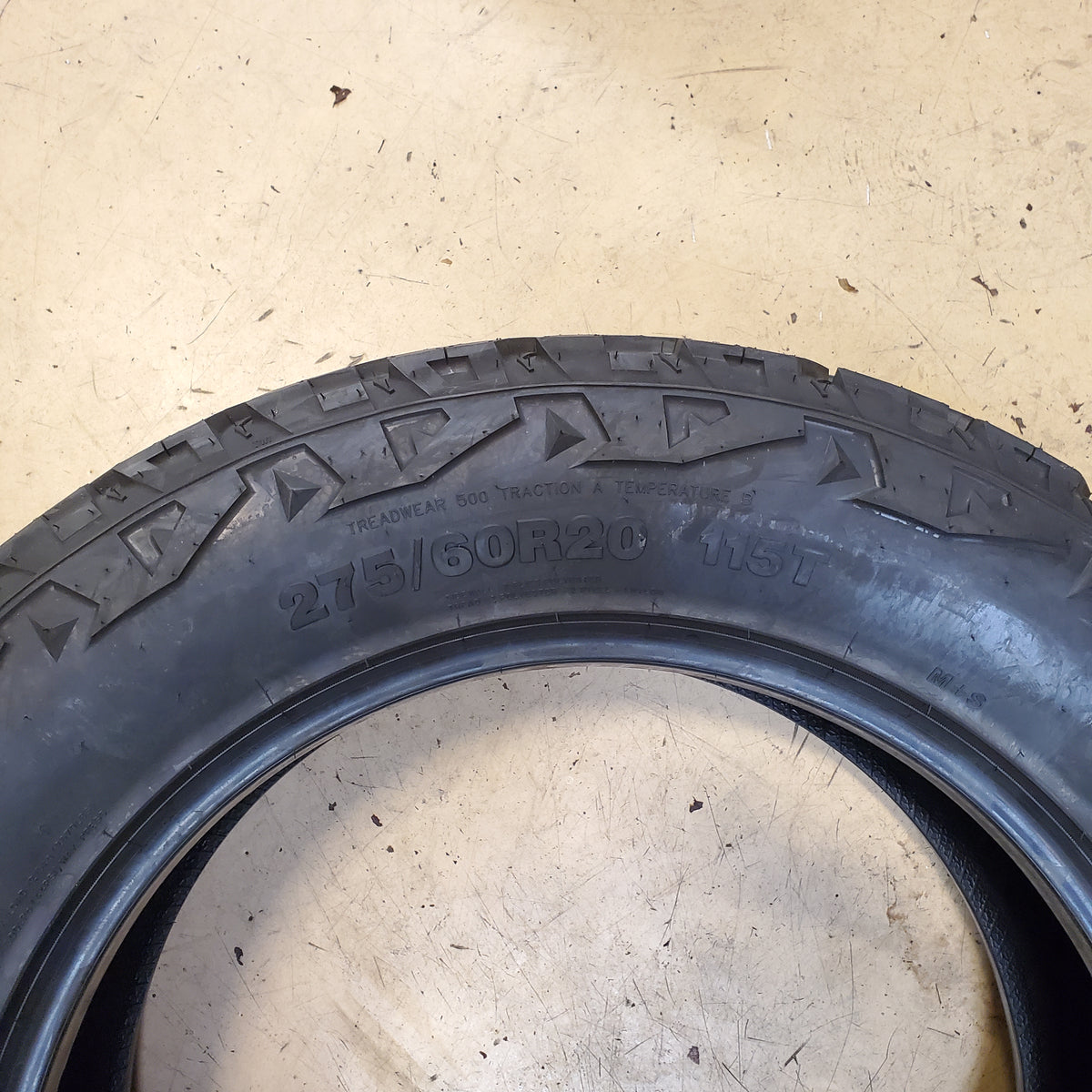 2 VENOM POWER TERRA HUNTER XT P 275 60 20 115T SL RUGGED TERRAIN TIRE TVPXT36