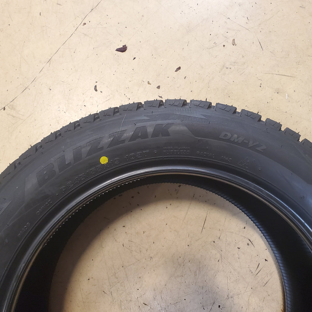 4 BRIDGESTONE BLIZZAK DM-V2 BSW P 245 55 19 103T WINTER TIRE 016355