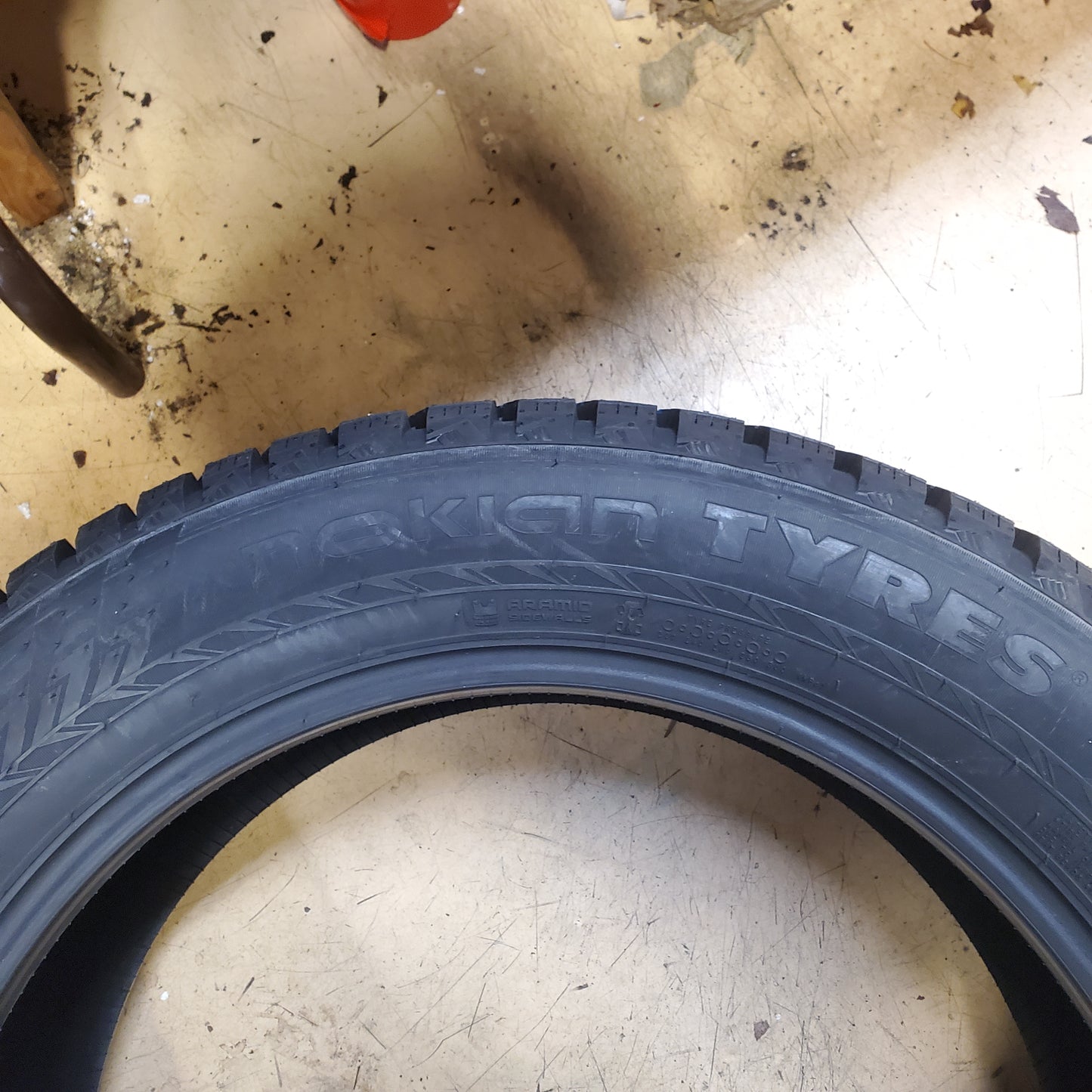 NOKIAN STUDDED HAKKAPELIITTA 10 SUV P 235 55 19 105T XL WINTER SUV TIRE TS32502