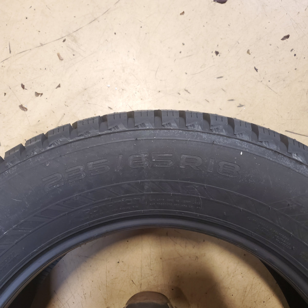 NOKIAN STUDDED HAKKAPELIITTA 10 SUV BSW P 235 65 18 110T XL WINTER SUV TIRE TS32495