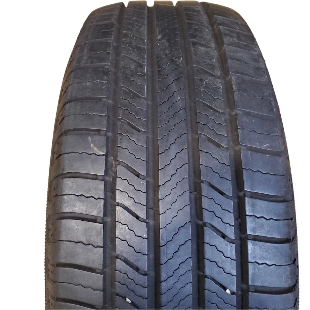 USED 9.5/32" MICHELIN DEFENDER 2 BSW SL 235 60 17 102H ALL SEASON TIRE 21087 1 PATCH