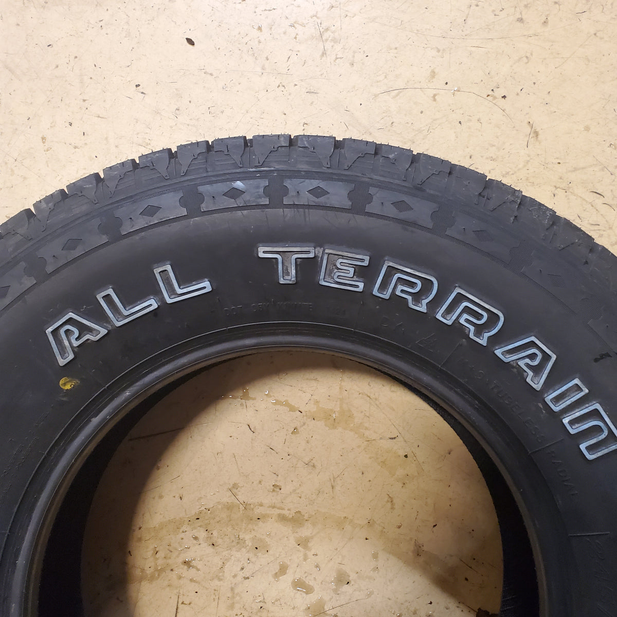 MULTI-MILE TRAIL GUIDE ALL TERRAIN  BSW P 245 75 16 111S ALL SEASON TIRE  TGT79