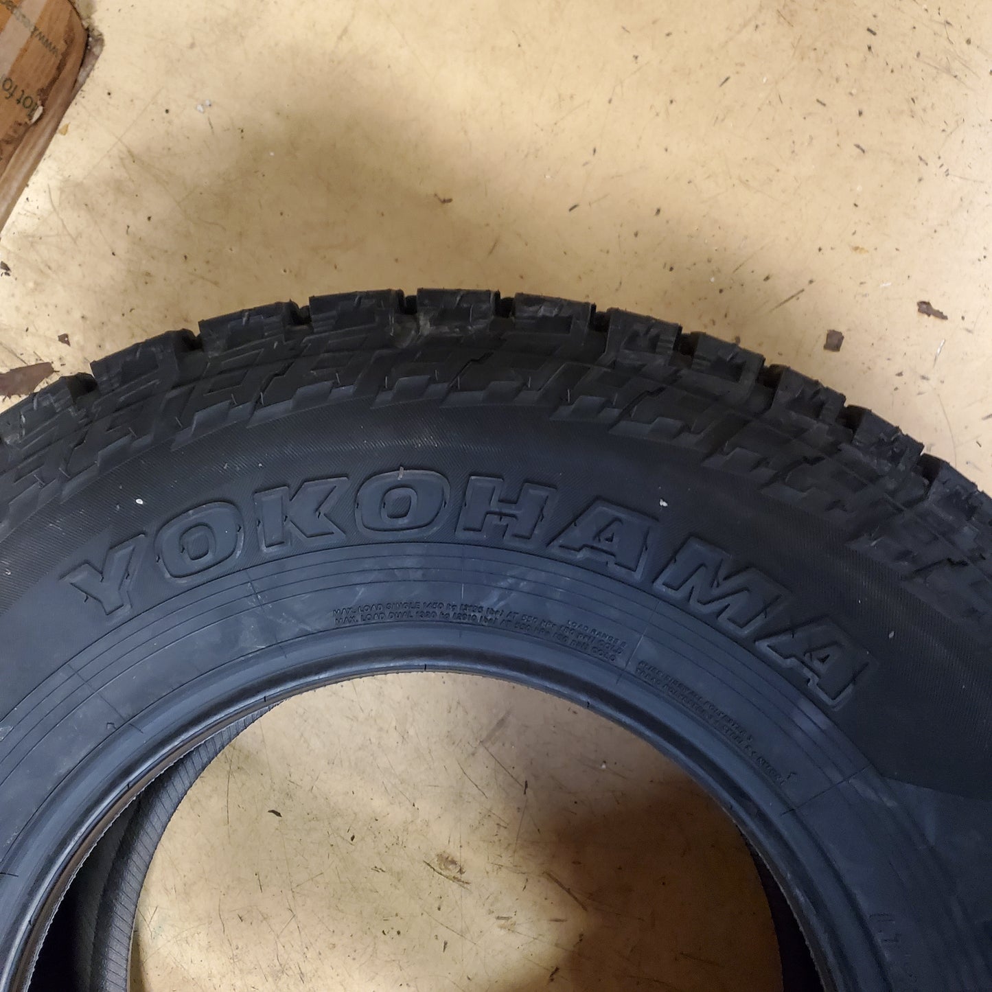 YOKOHAMA GEOLANDAR A/T GO15 LT 285 75 17 121/118S 10 PLY TRUCK TIRE 110101642