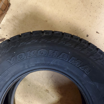 YOKOHAMA GEOLANDAR A/T GO15 LT 285 75 17 121/118S 10 PLY TRUCK TIRE 110101642