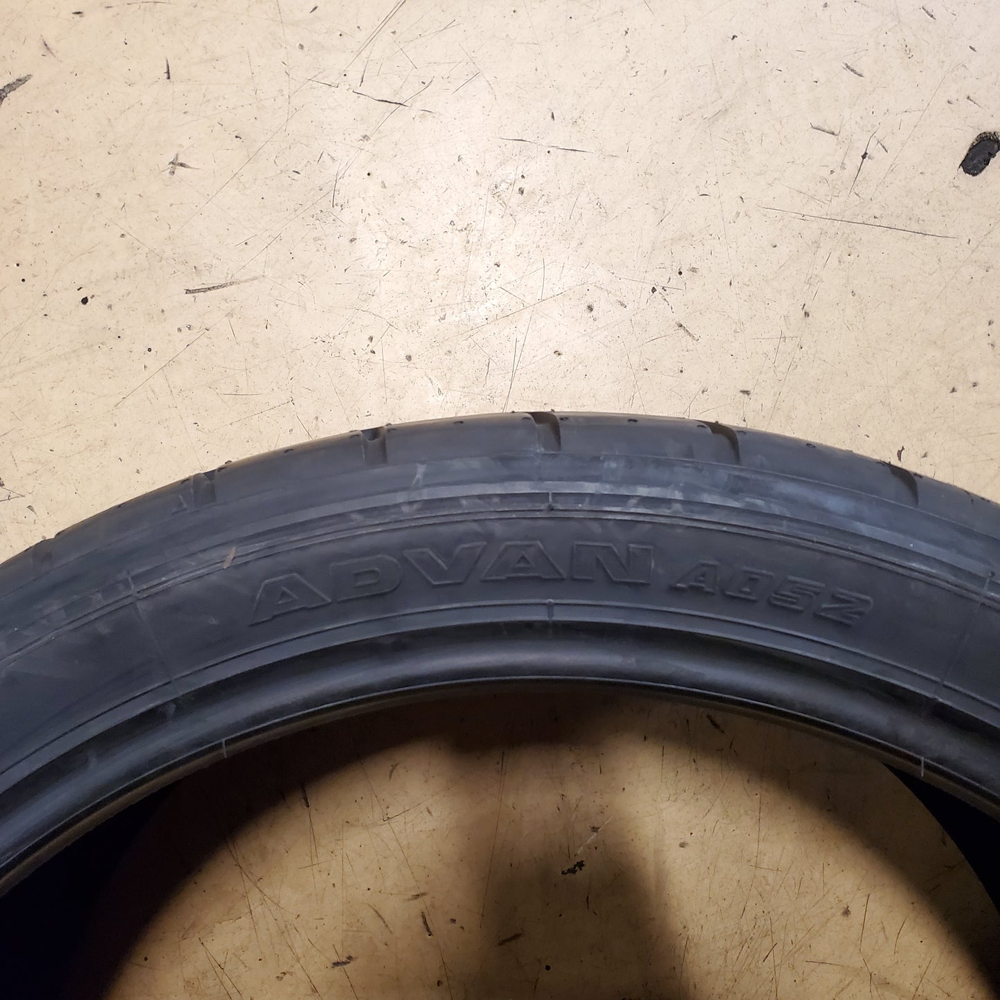 YOKOHAMA ADVAN A052 BSW 245 35 19 93Y XL SUMMER HIGHWAY TIRE 110115225