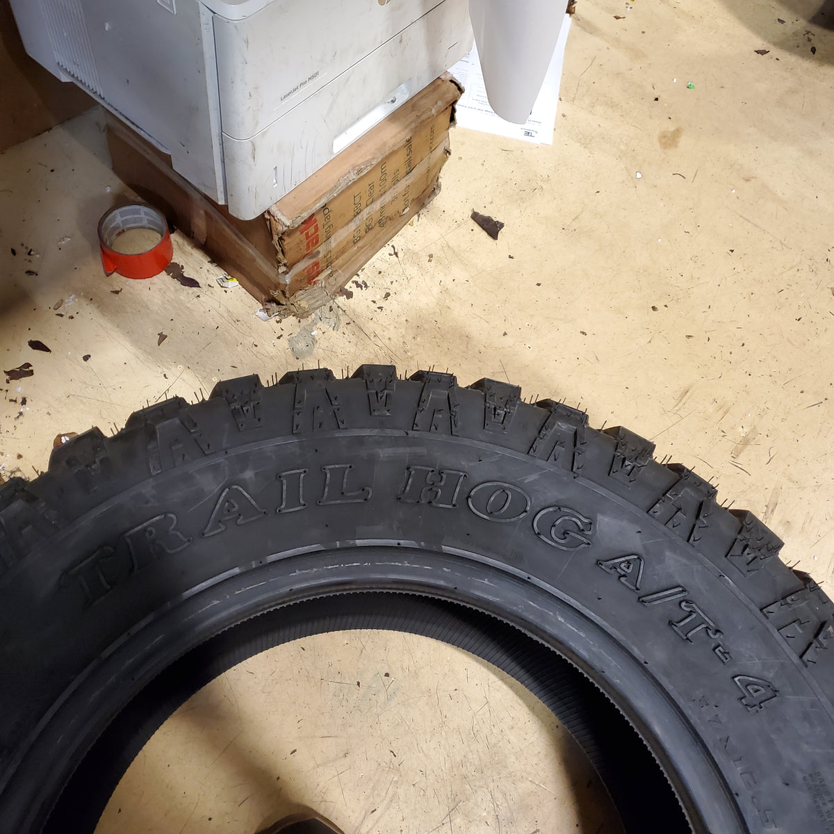 KANATI TRAIL HOG A/T 4 37 12.5 20 LT 126Q ALL TERRAIN TIRE LTH2037125E
