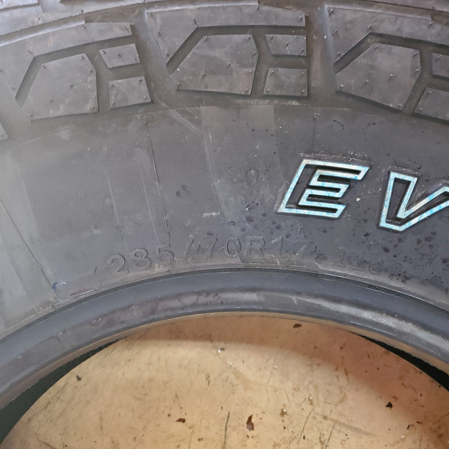 EVOLUXX ROTATOR A/T OWL 285 70 17 116T ALL TERRAIN TRUCK TIRE 221020228