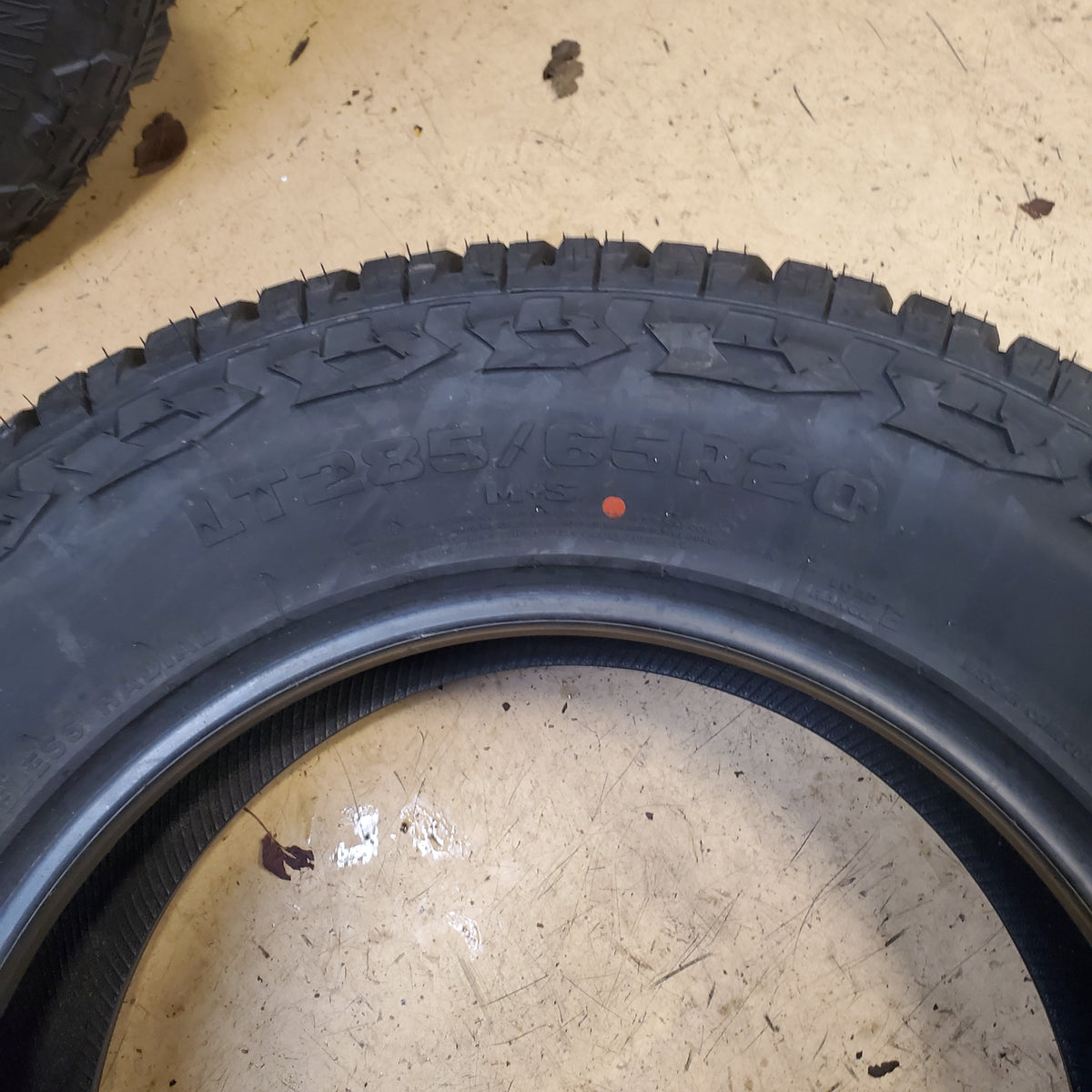 GLADIATOR X COMP A/T RWL LT 285 65 20 127/124Q ALL TERRAIN TRUCK TIRE 1932360685