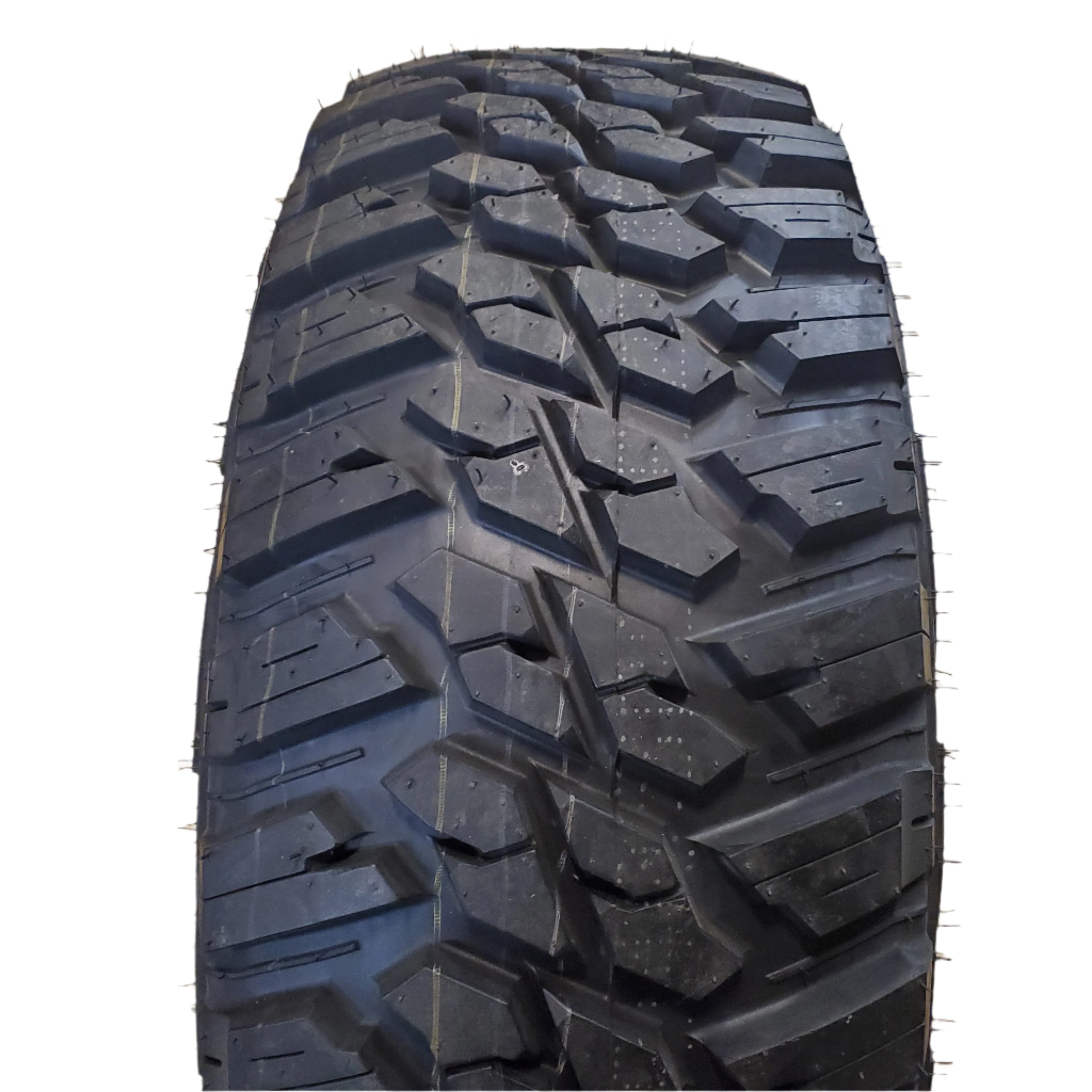 (TODO) KANATI MUD HOG M/T BSW LT 35 12.50 17 121Q MUD TRUCK TIRE L1735125E252