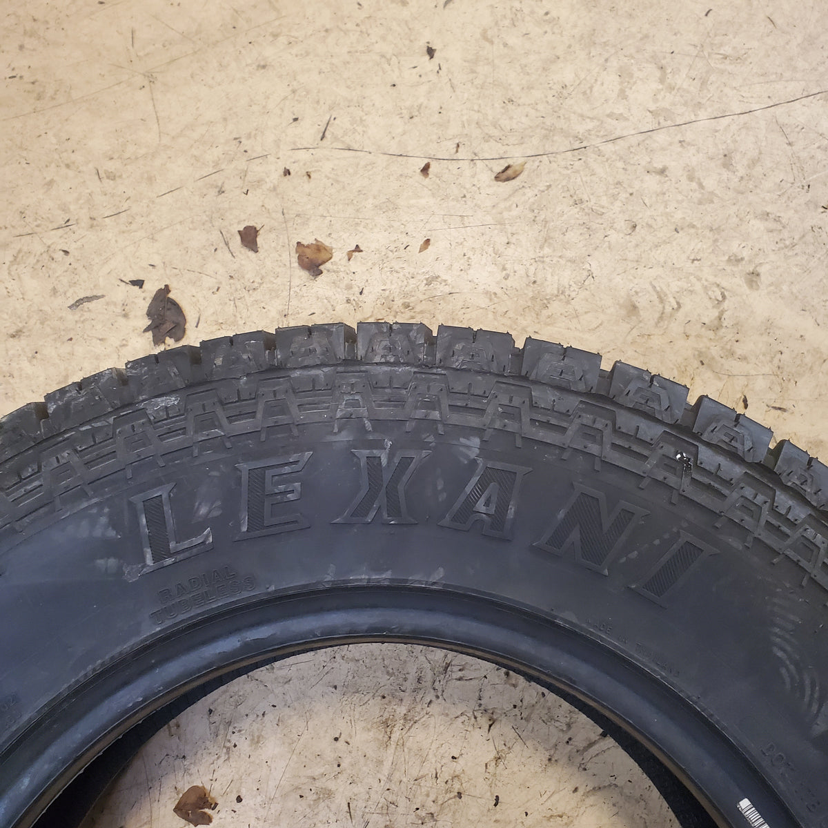 LEXANI TERRAIN BEAST AT BSW LT 225 75 16 115/112S TRUCK TIRE LXSTAT1675030